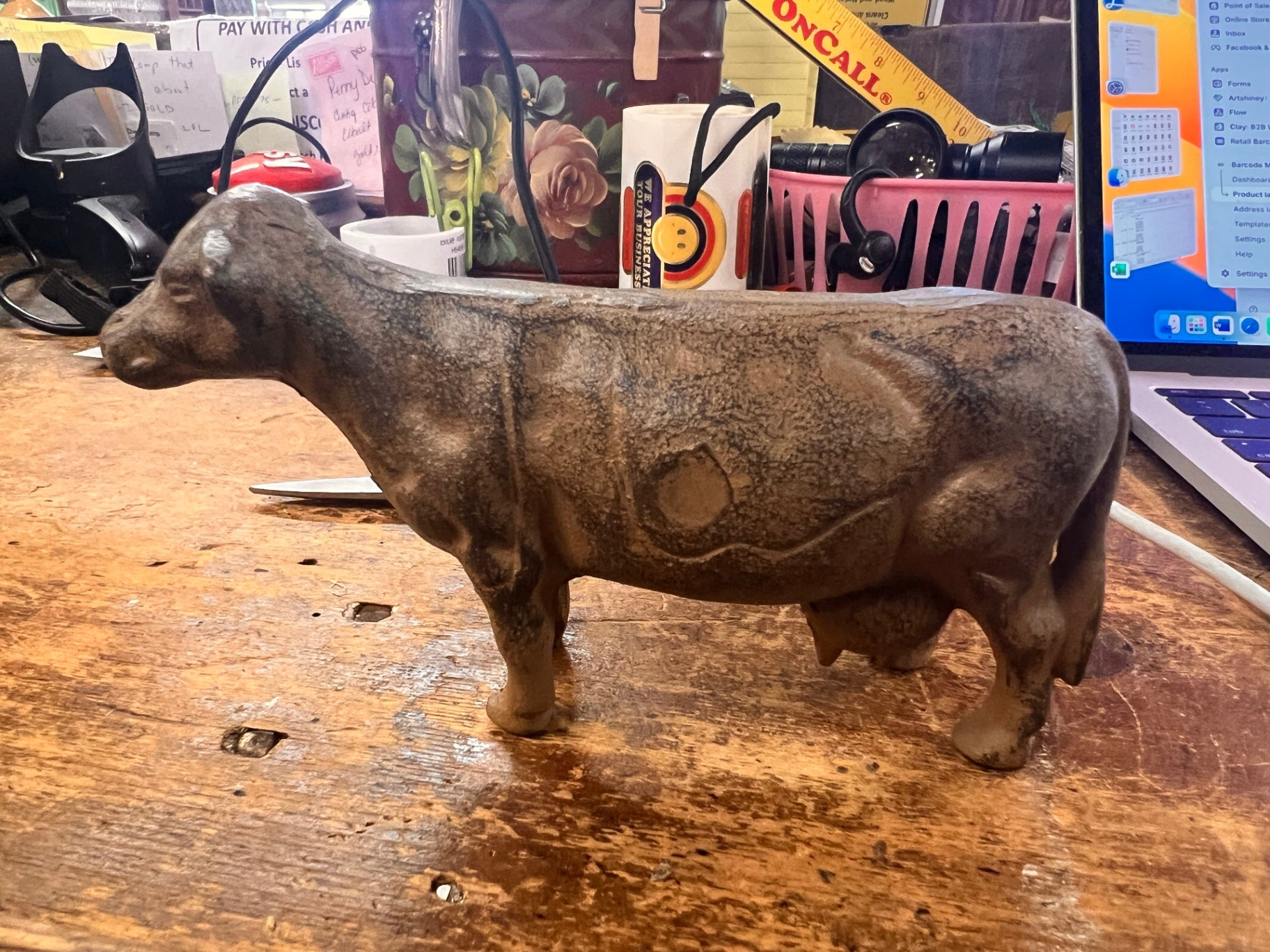 Vintage Cast Iron Cow Still Bank – Early 20th Century Farmhouse Decor – Rustic Dairy Toy