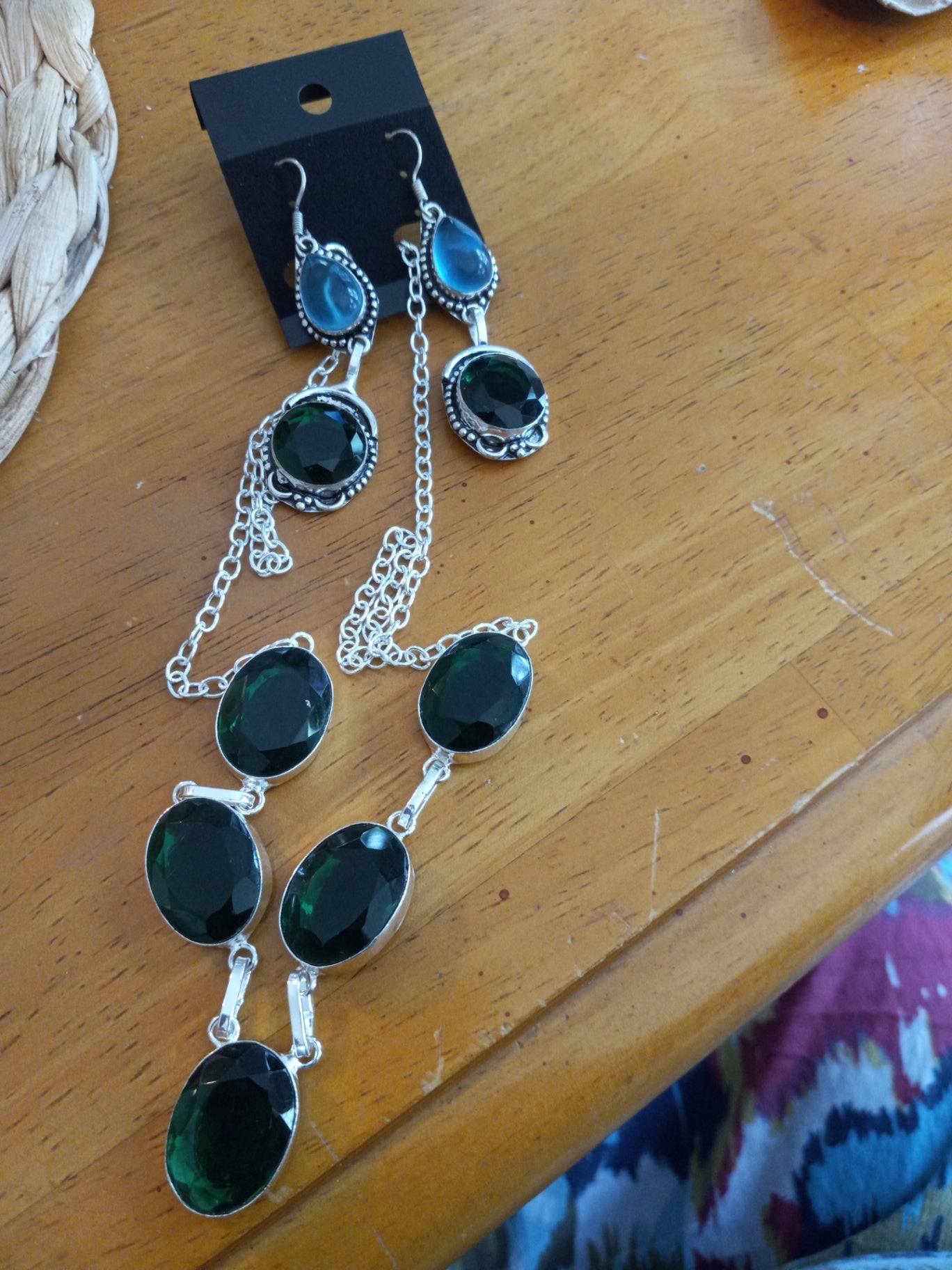 Dioxide necklace n earrings dsc