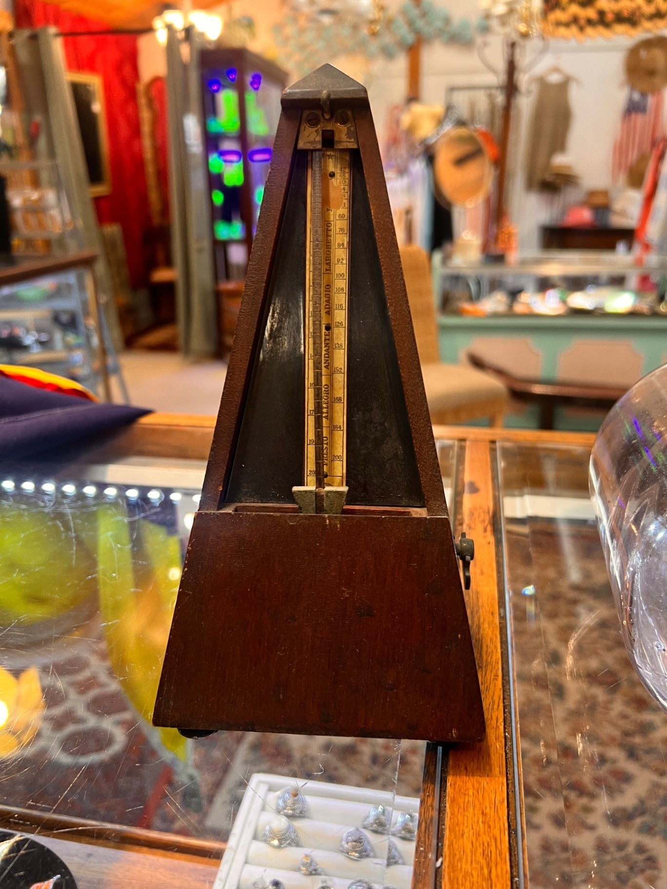 Metronome Dark brown Wood and metal