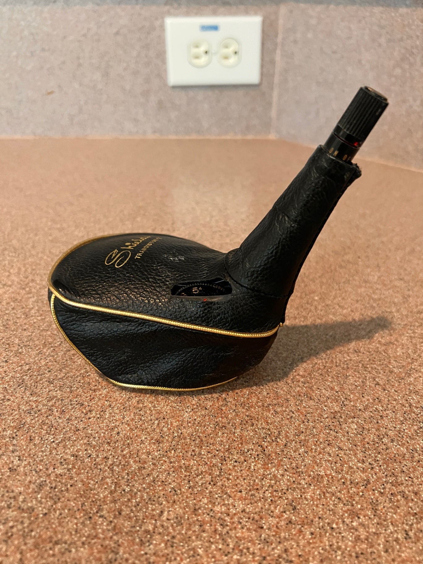 Shields Transistor 7 Golf Club AM Radio (Novelty item)