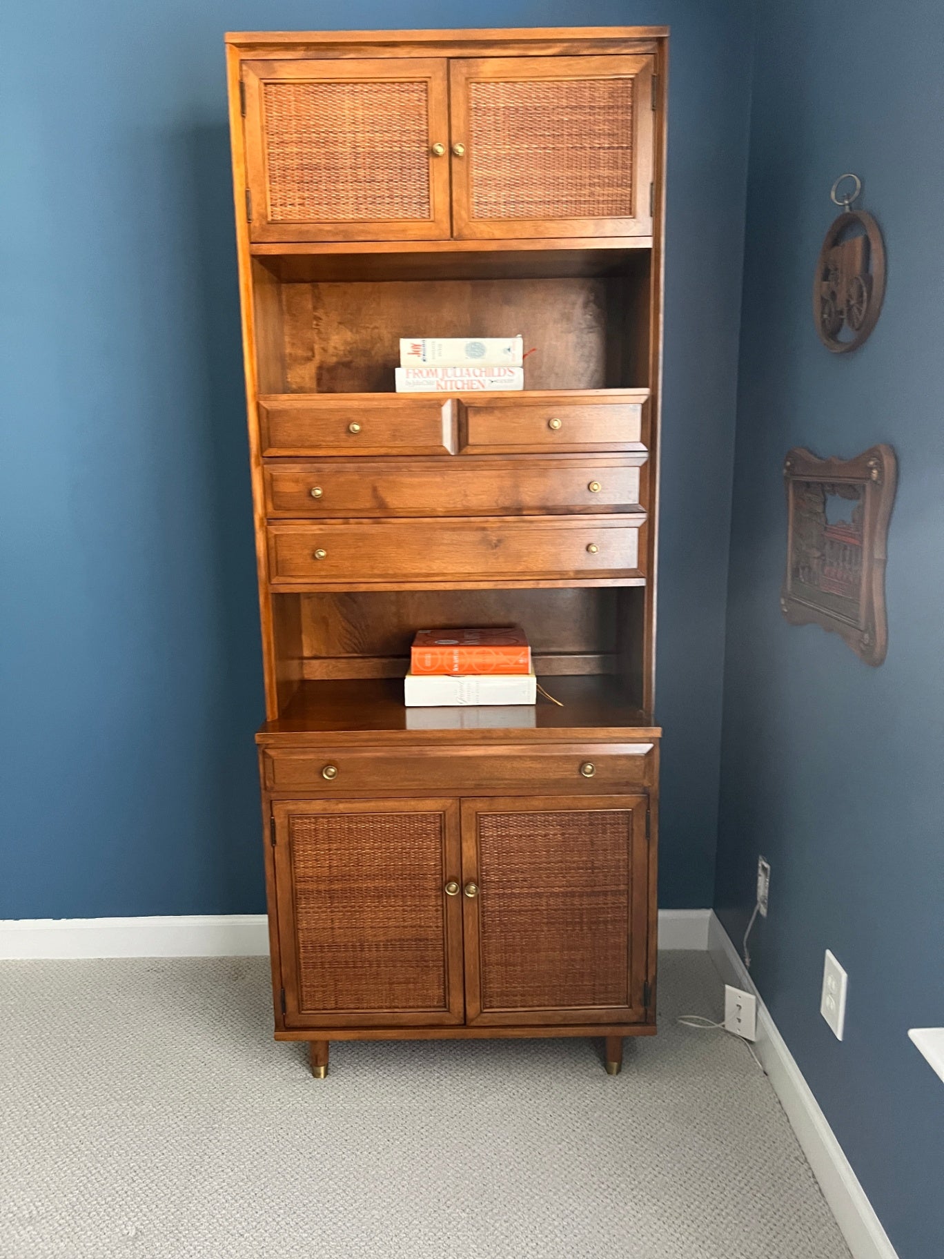 "Roomates by Baumritter" Mid-Century Hutch / Cabinet
