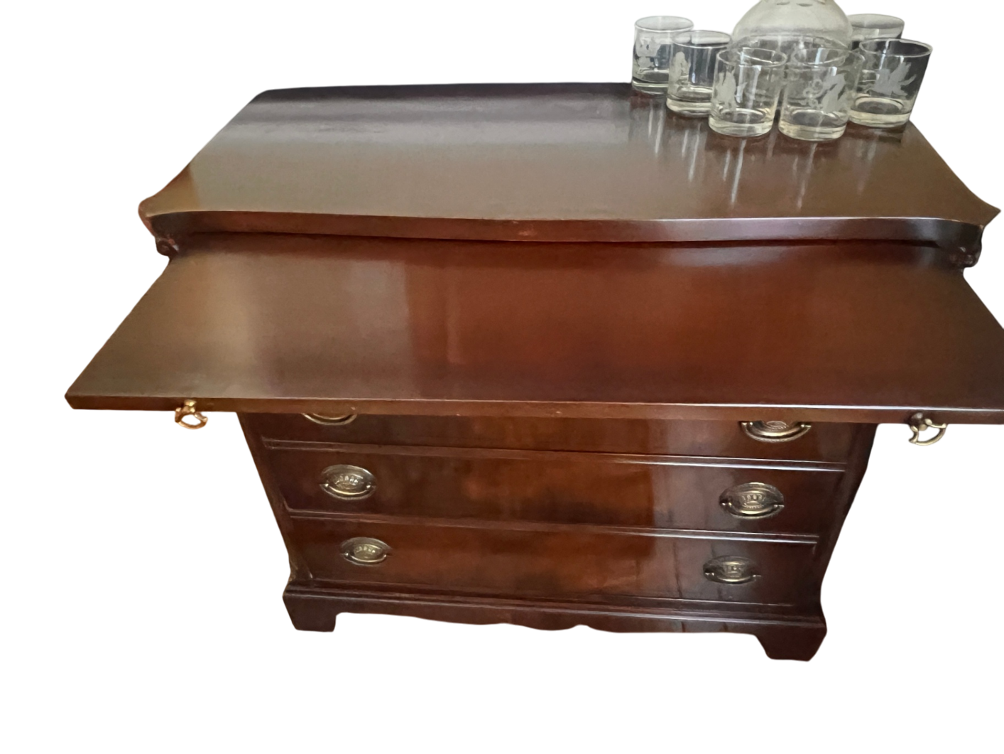 Vintage Mahogany Bachelor's Chest w/ Pull-Out Tray & Brass Hardware
