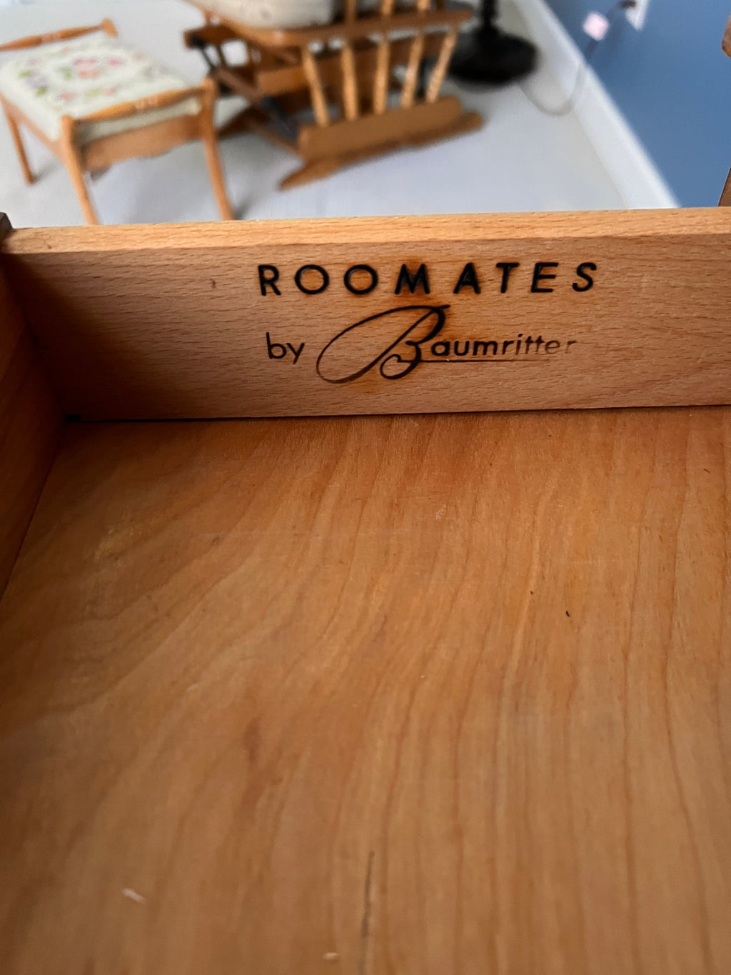 "Roomates by Baumritter" Mid-Century Hutch / Cabinet