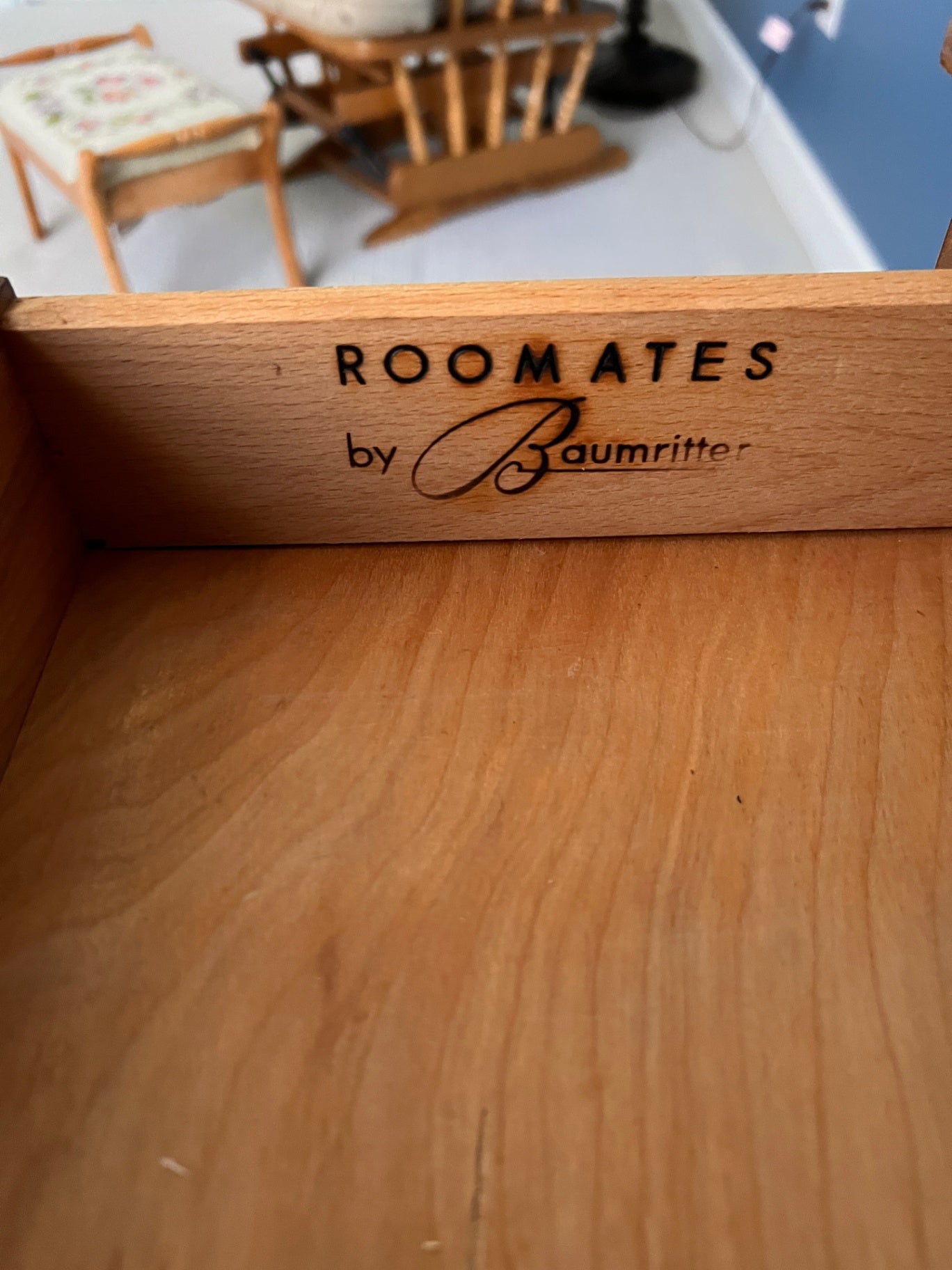 "Roomates by Baumritter" Mid-Century Hutch / Cabinet