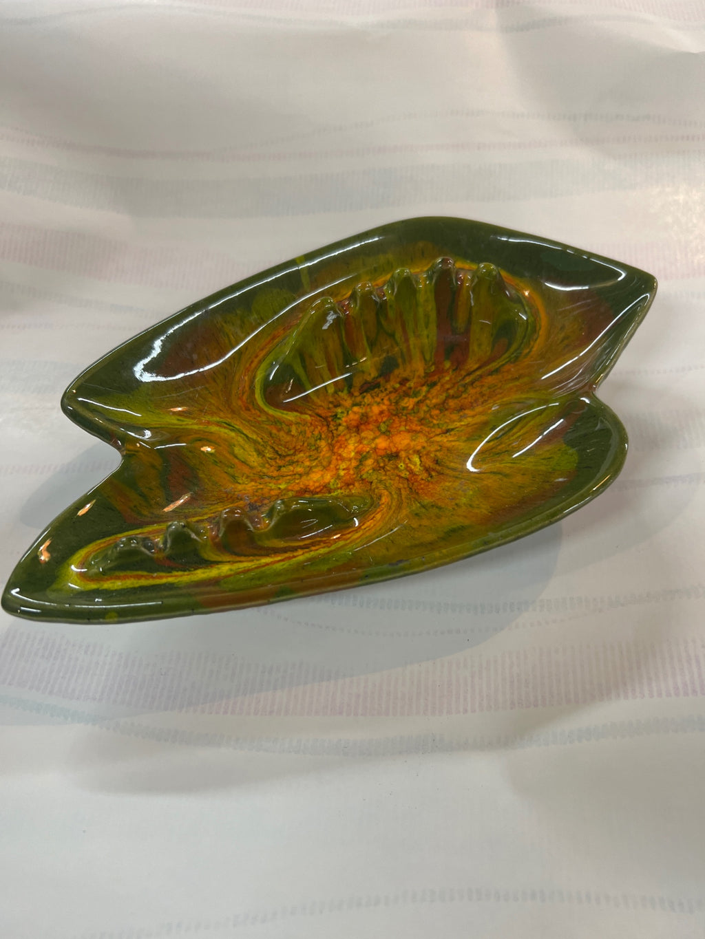 Vintage California Originals Style Ashtray – Green & Orange Glazed Leaf Design – Mid-Century Modern