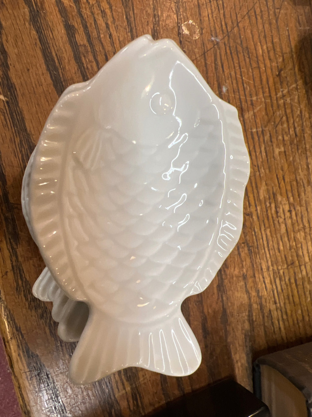 Set of 8 Ceramic Fish-Shaped Sauce Dishes – White Glazed Soy or Appetizer Bowls