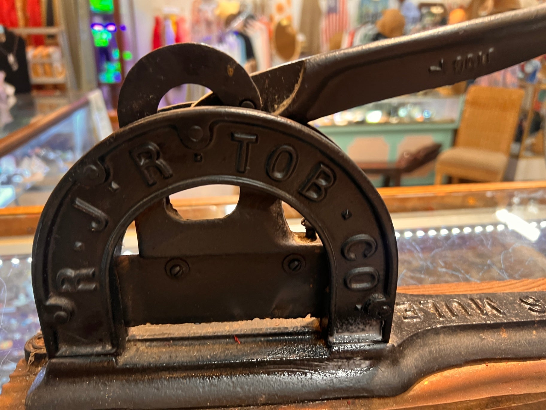 Antique Brown’s Mule Tobacco Cutter – R.J.R. TOB. CO. – Cast Iron Model 3019 w/ 3017 Part – Original Board – 1" & 2" Marks