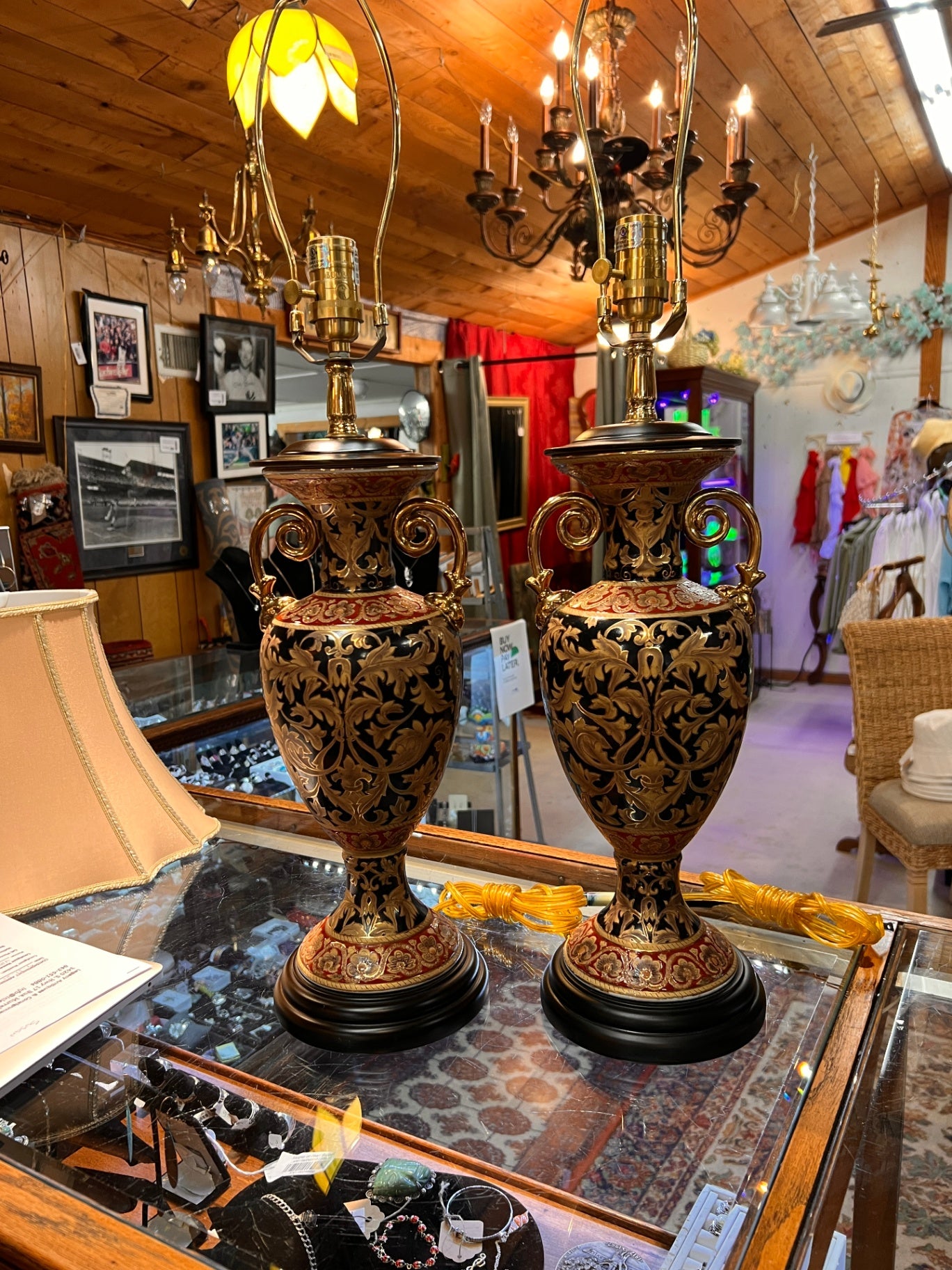 Pair of Oriental Accent Urn Table Lamps – Black & Gold Floral – Asian Style – With Shades – 30” Tall