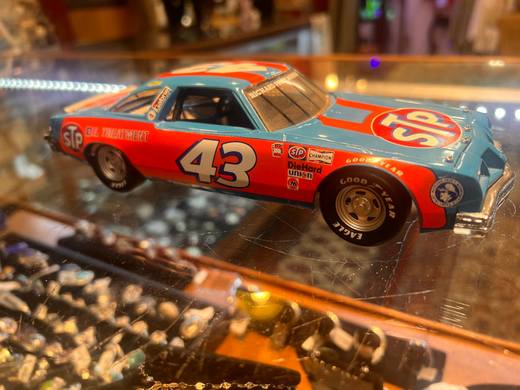 1992 Franklin Mint "Richard Petty #43 STP" Die-Cast Model Car (Precision Model)Not clearly visible due to angle and lighting Model Vehicle