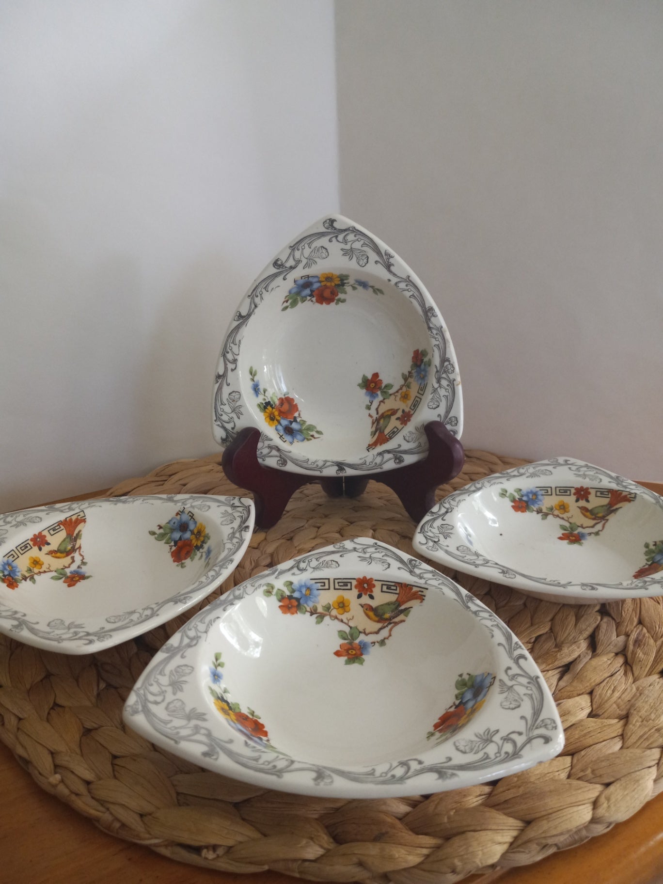 Crown Ducal pottery Crown Ducal 40's dessert bowls 4 dsc Pottery Dessert bowls