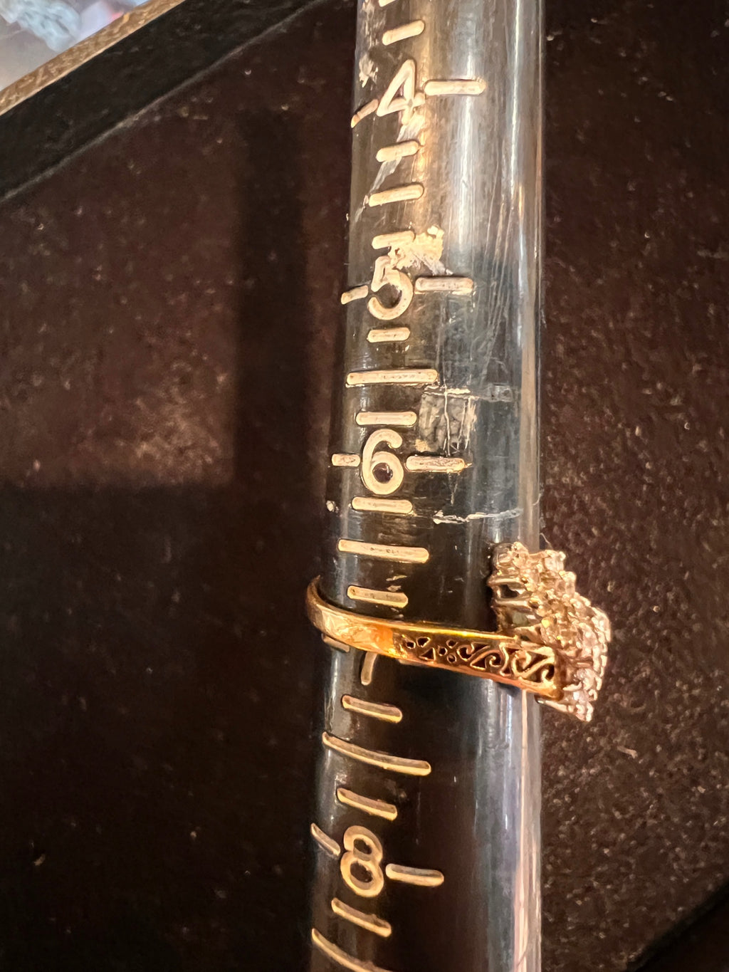 Size 7 10 carat gold and diamond ring