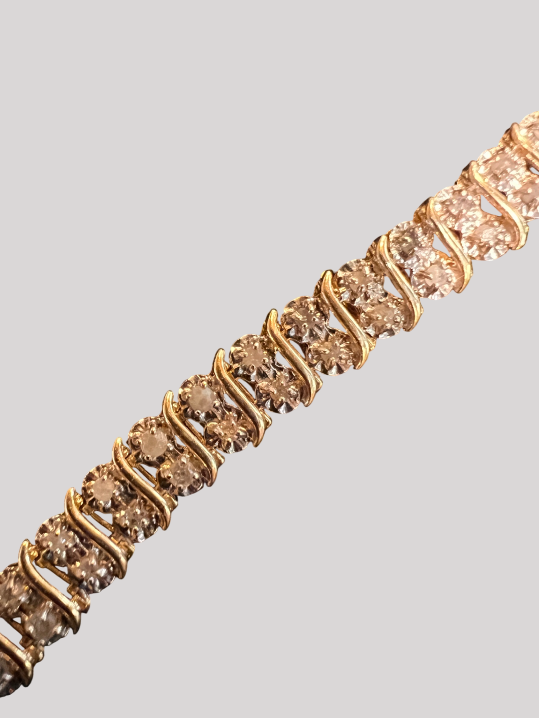 Elegant 10K Yellow Gold Diamond Tennis Bracelet – 8.42g – Sparkling Round Cut Diamonds
