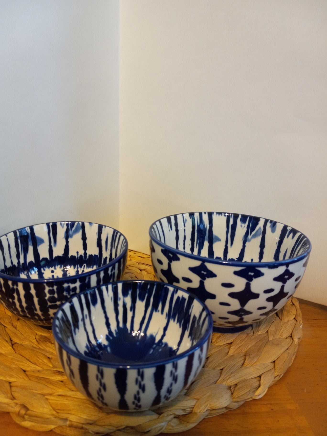 Blue n white Decorative Bowls 3 dsc