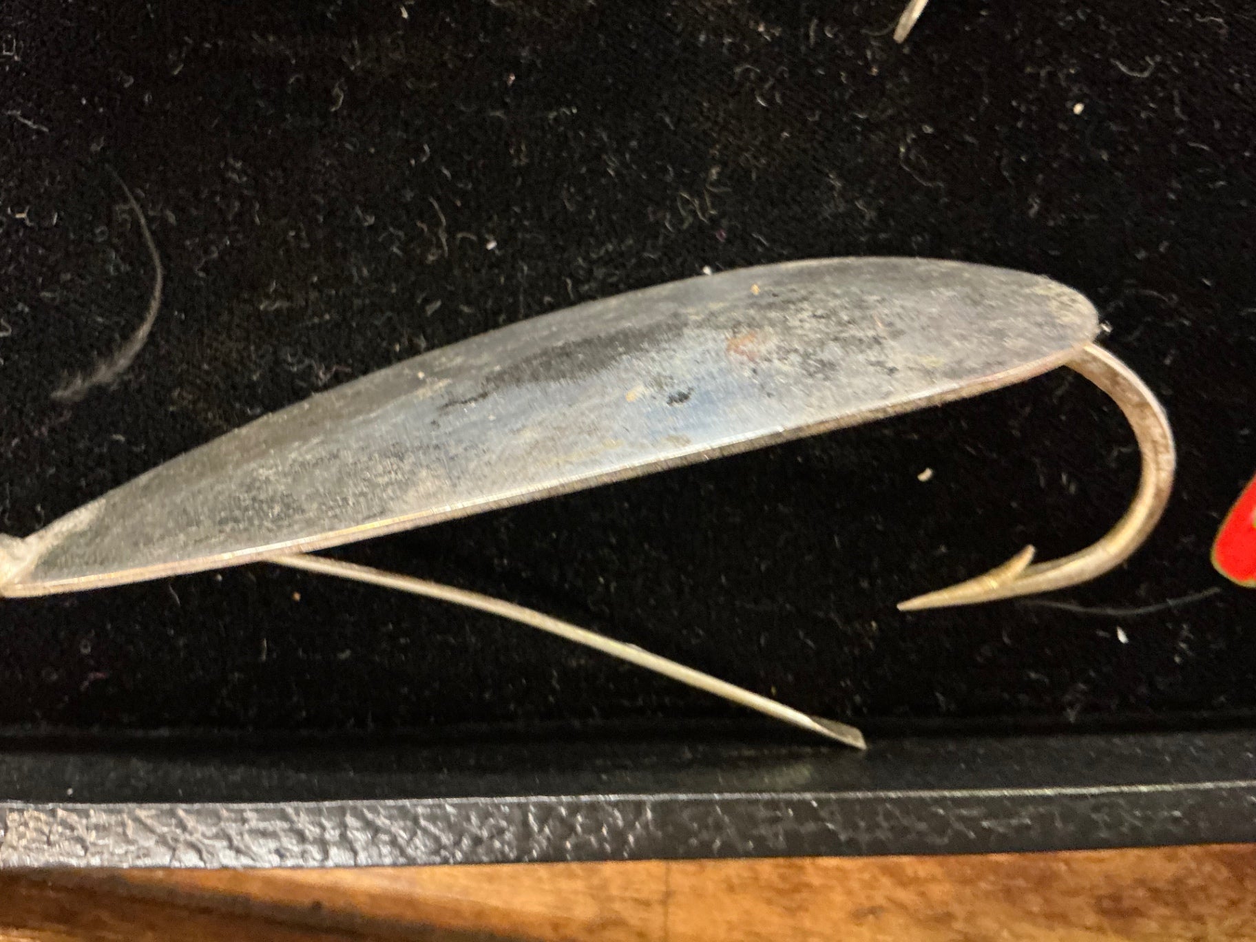 Johnson Silver Minnow Weedless Spoon – Pat. D-8258