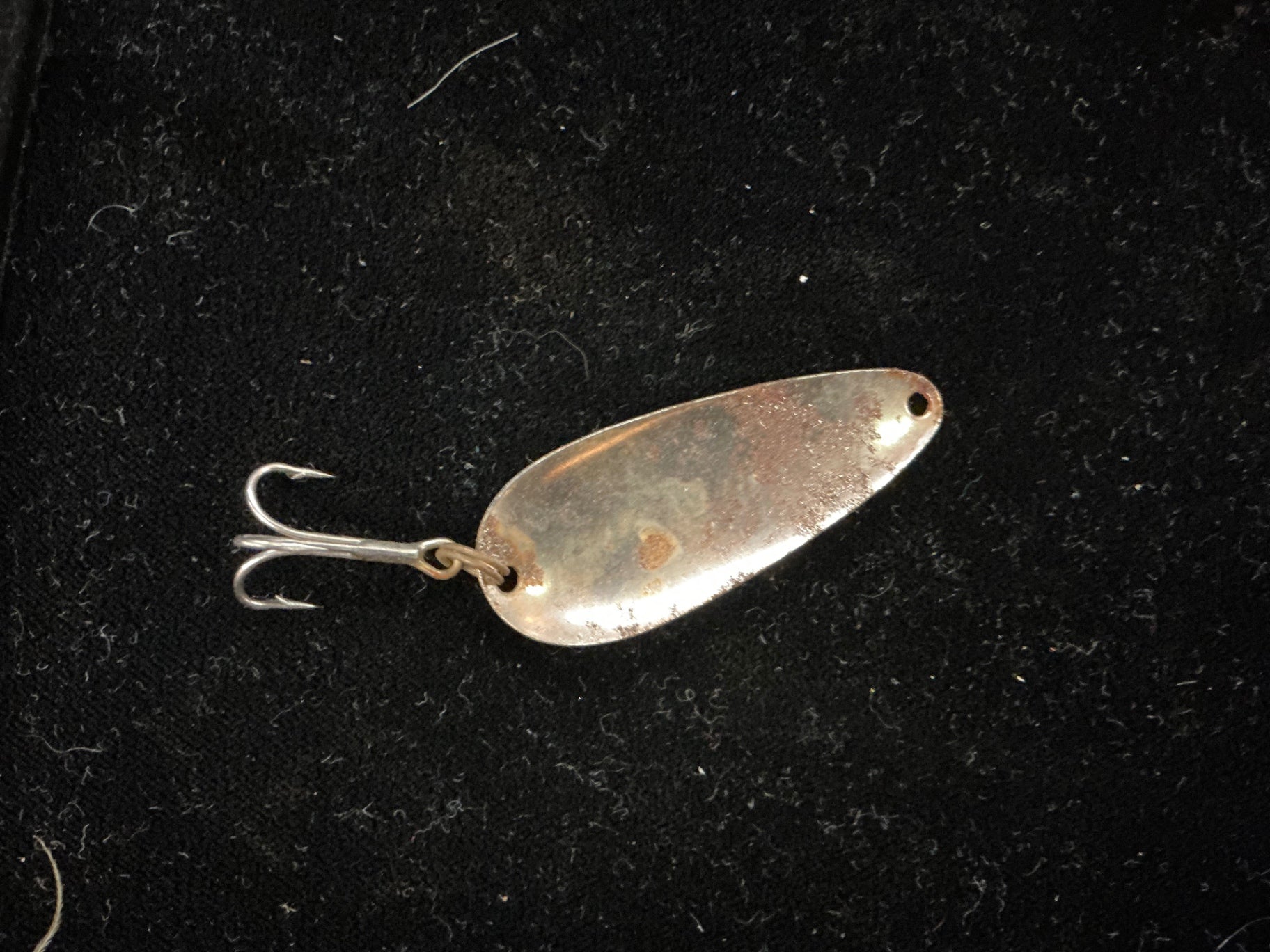 Vintage Red & White Metal Spoon Lure – Classic Wobbler Design