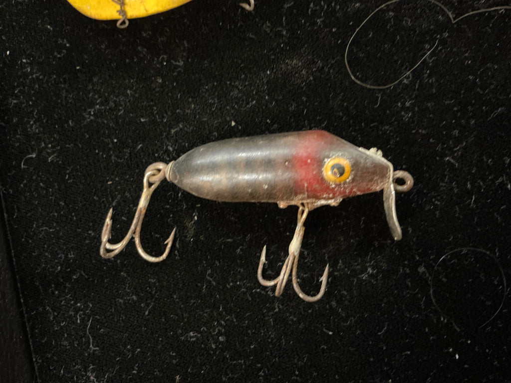 Vintage Creek Chub Pikie Minnow – Red Head & Black Scale Pattern (Diving Crankbait