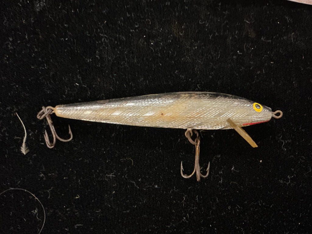 Vintage Silver Scale Plastic Minnow Fishing Lure – Possibly Bomber Model A or Similar – 1960s–70s