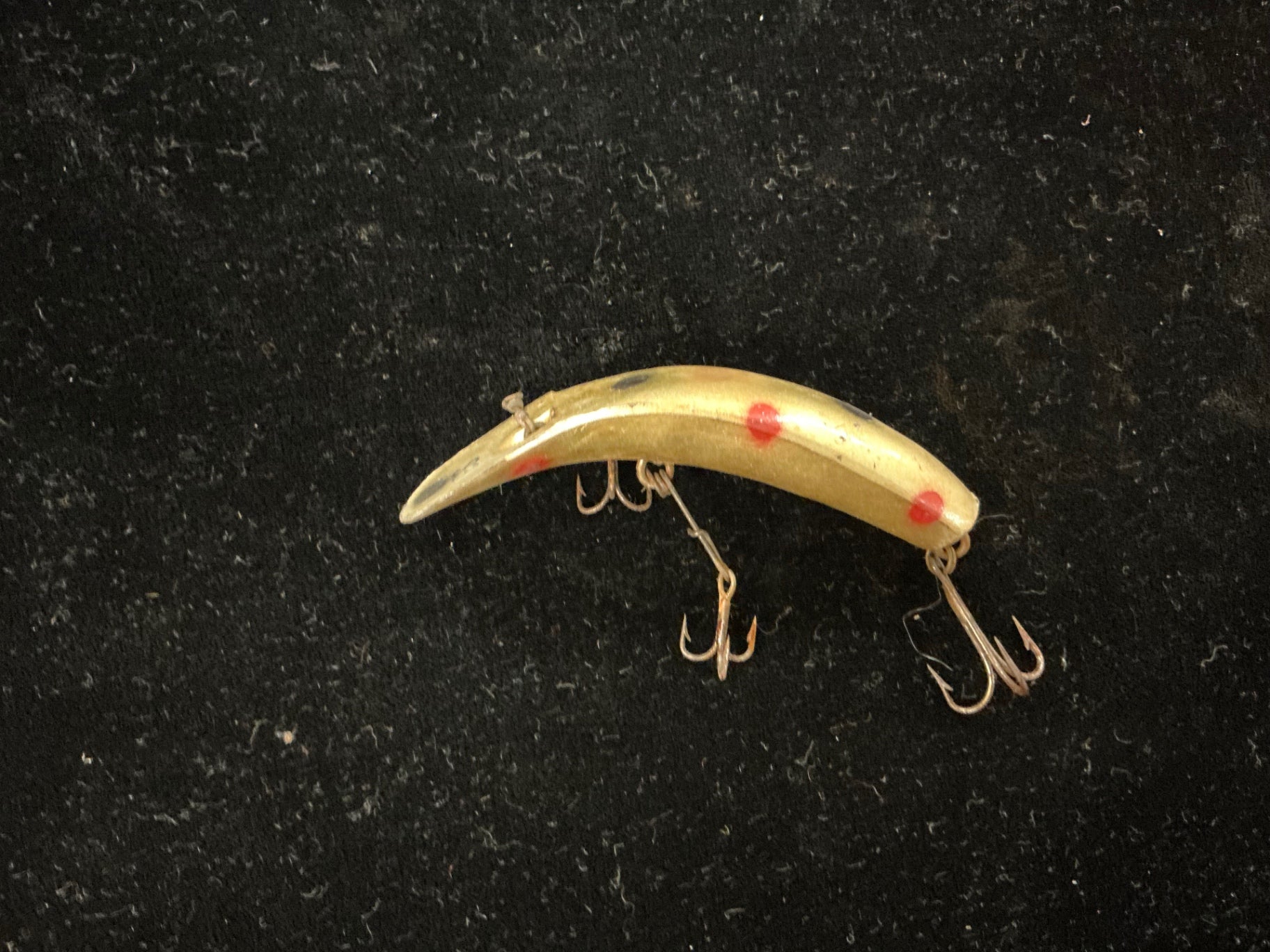 Vintage Lazy Ike #3 Wood Fishing Lure – Gold/Red Spot – 1950s–60s – Classic Walleye/Bass Crankbait