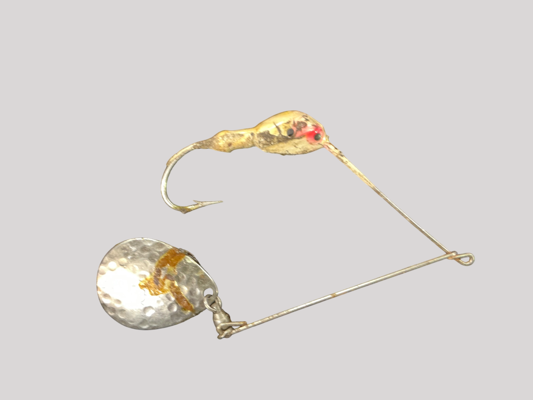 Vintage Safety-Pin Spinnerbait – Painted Jig Head with Hammered Colorado Blade