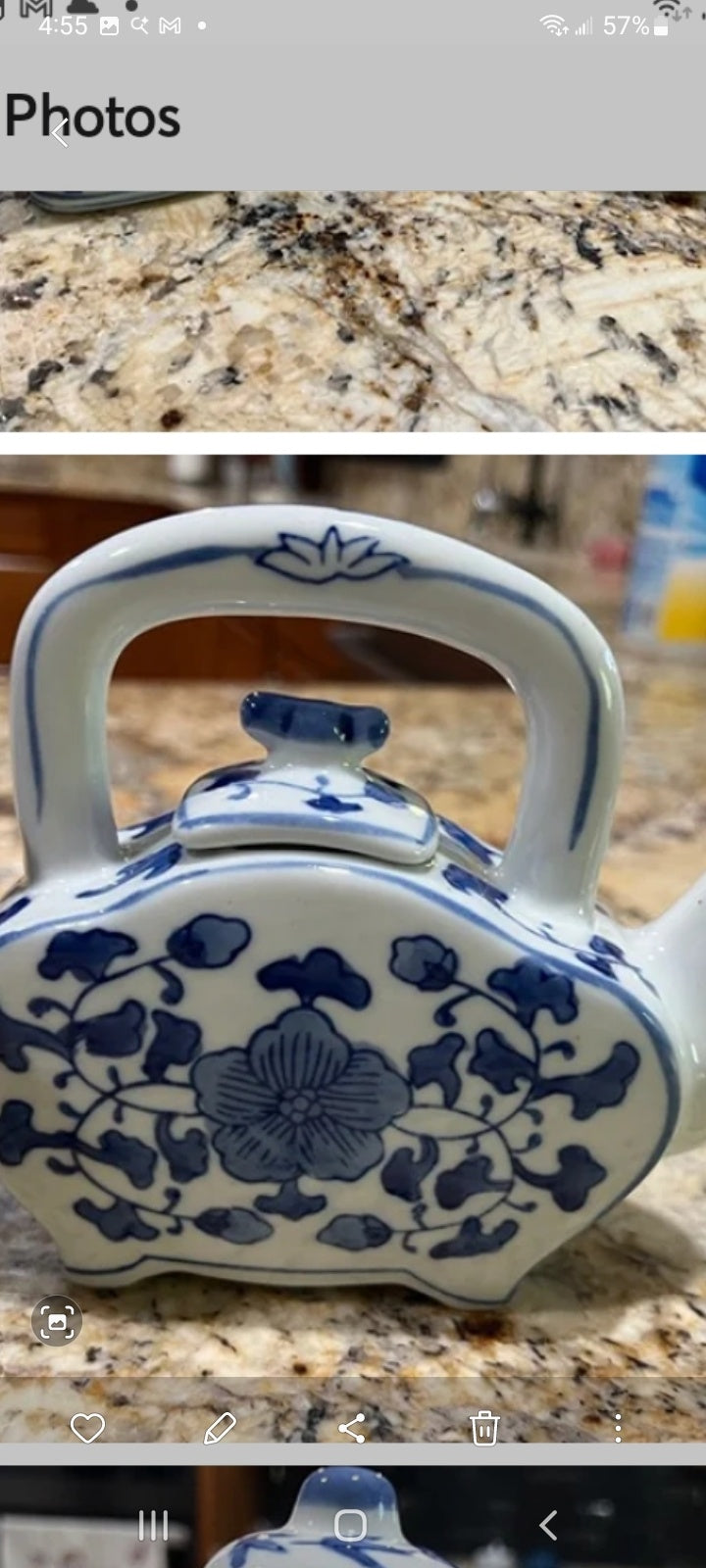 Teapot blue n white dsc