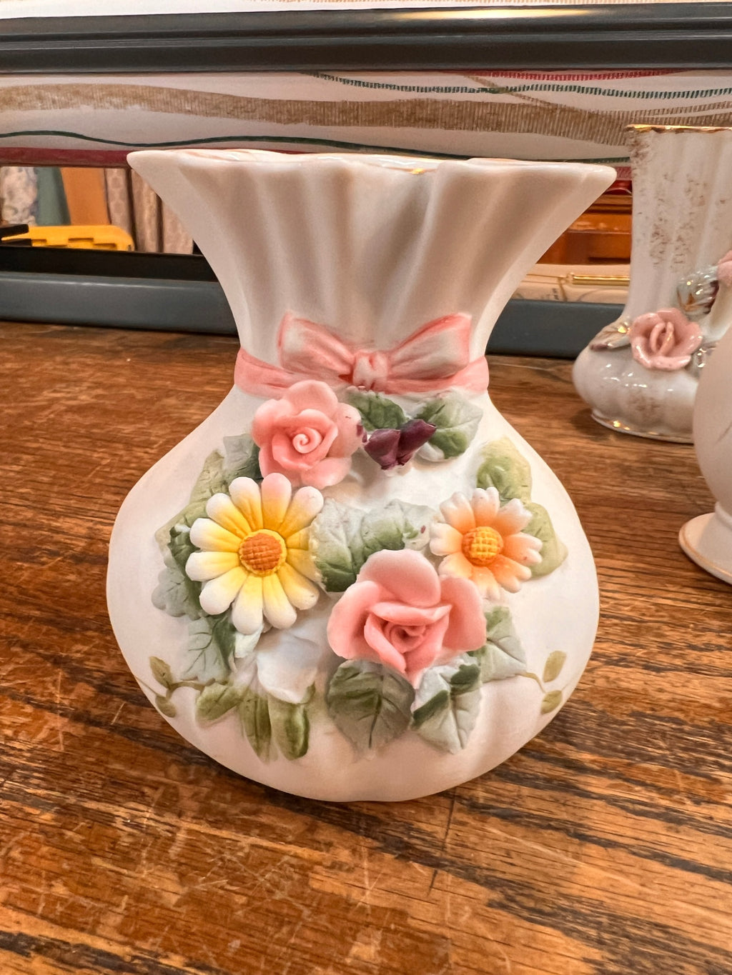 Lefton China bow/flower vase (KW4732)
