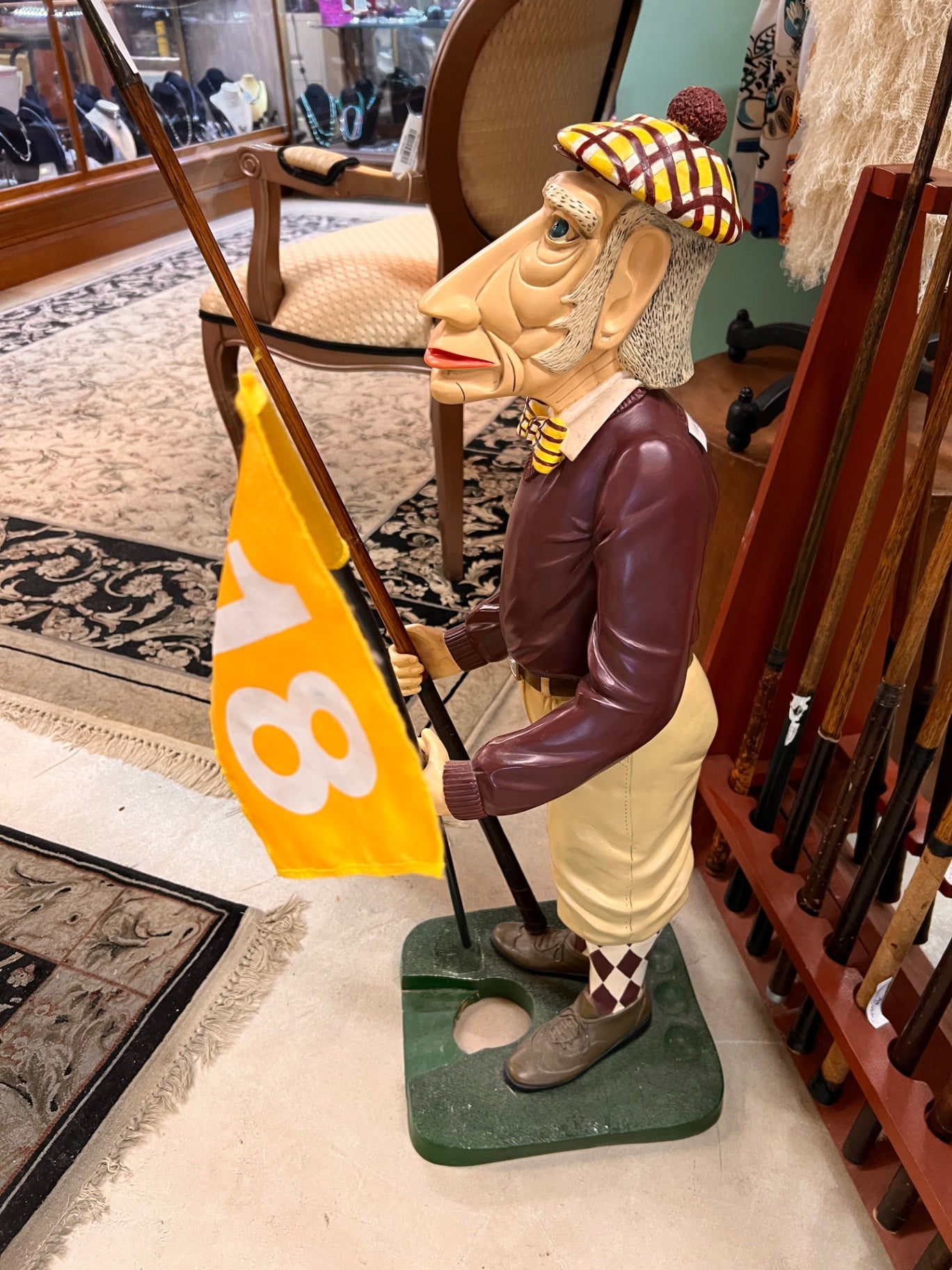 Whimsical Golf Golfer Caricature Statue – 18th Hole Flag, Vintage-Style Man Cave Décor