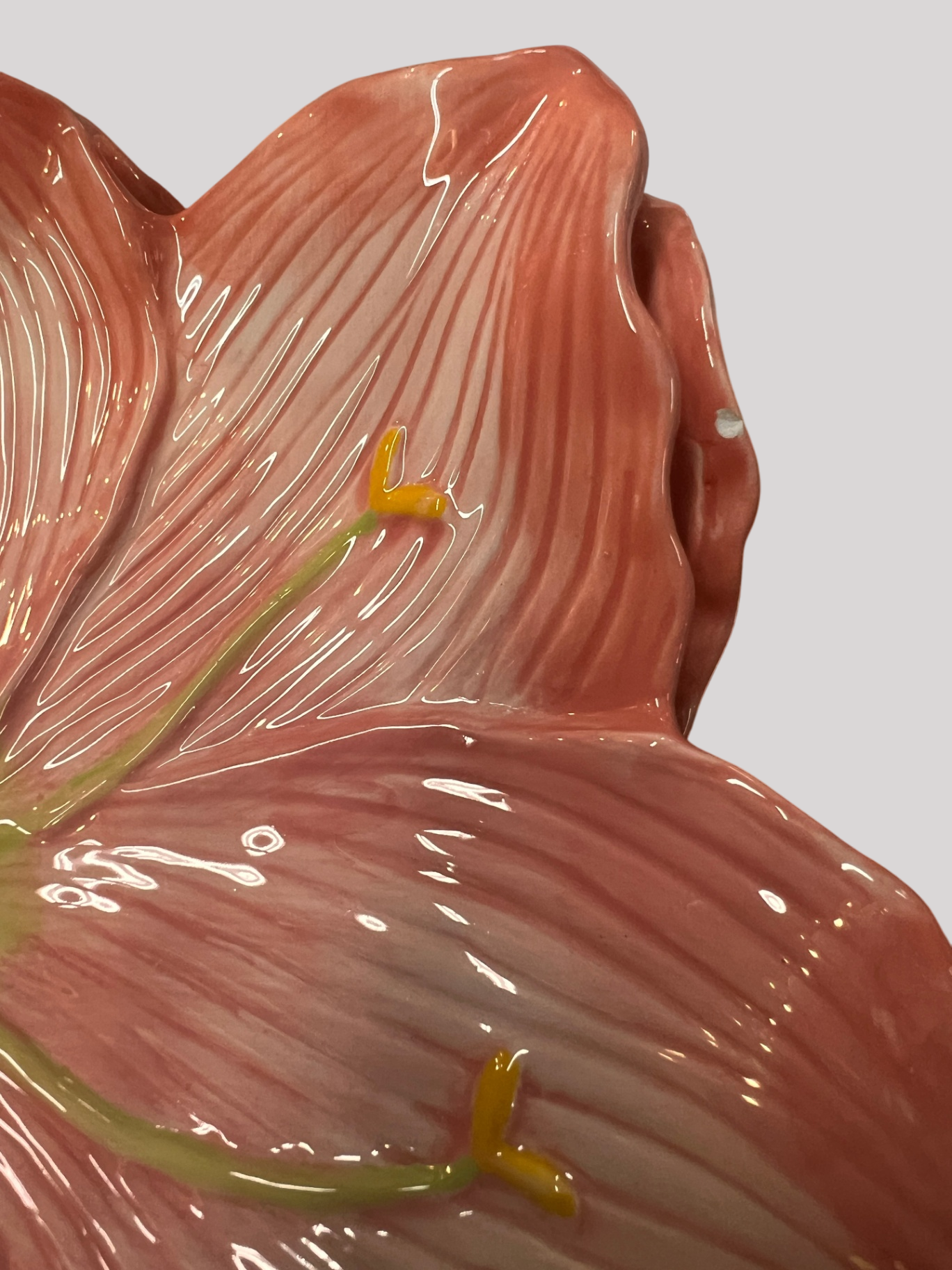 Pink Lily Majolica-Style Ceramic Plates – Set of 4