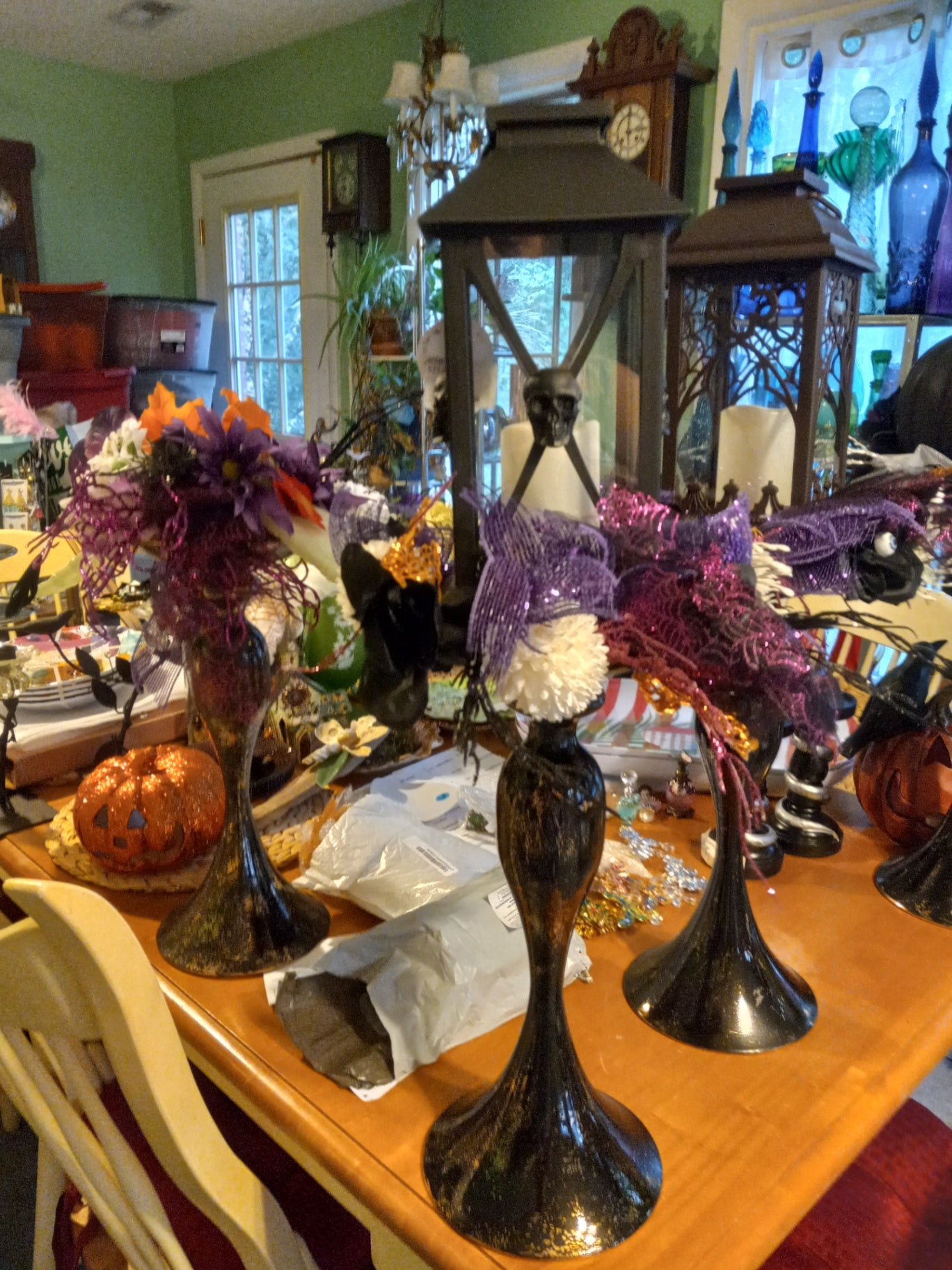 Black tower lantern dsc