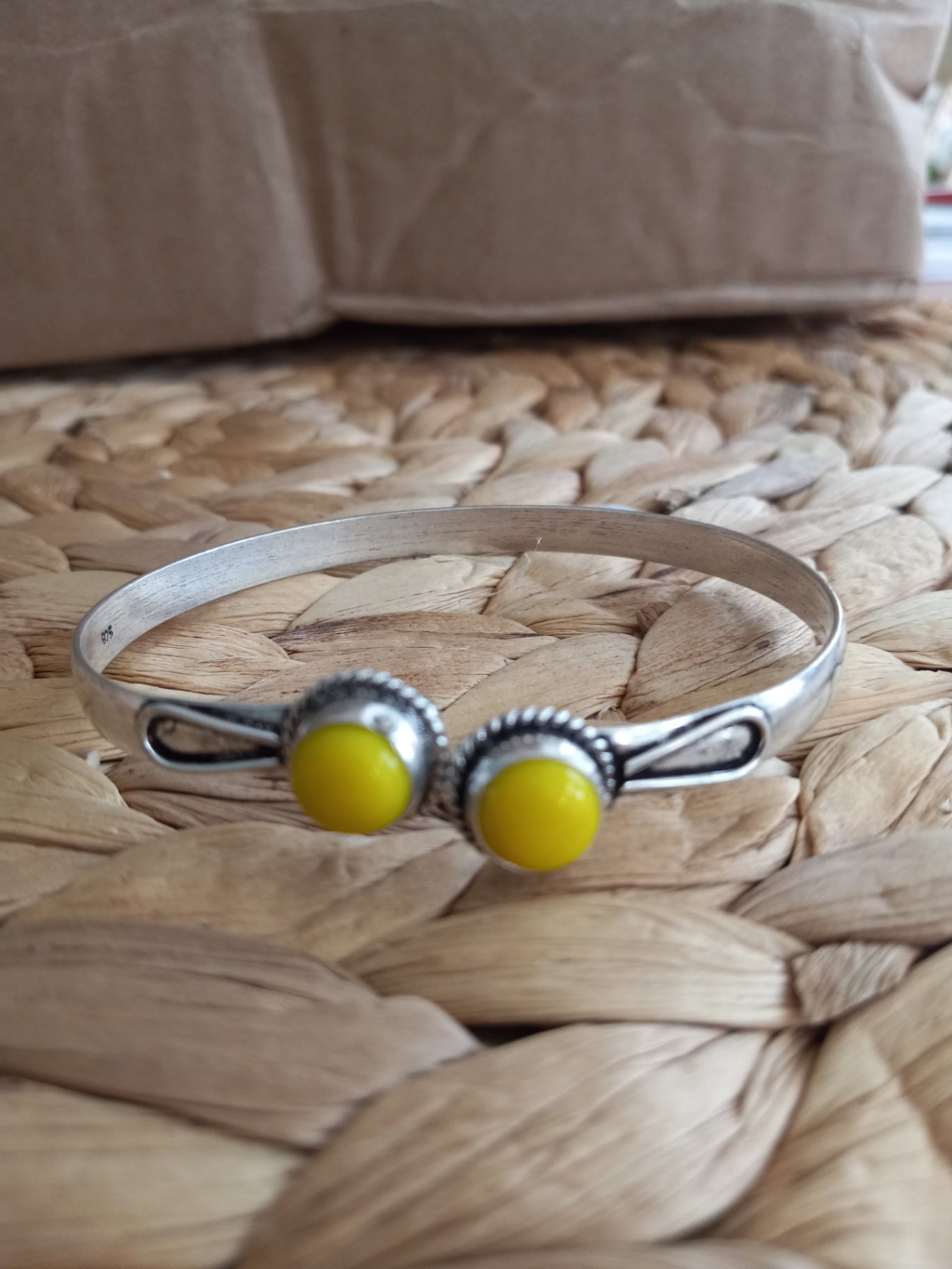 Bracelet cuff sm yellow dsc