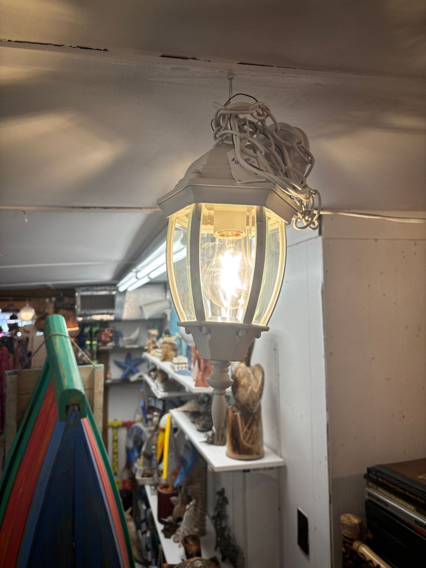 Set of 2 White Light Fixtures TIM