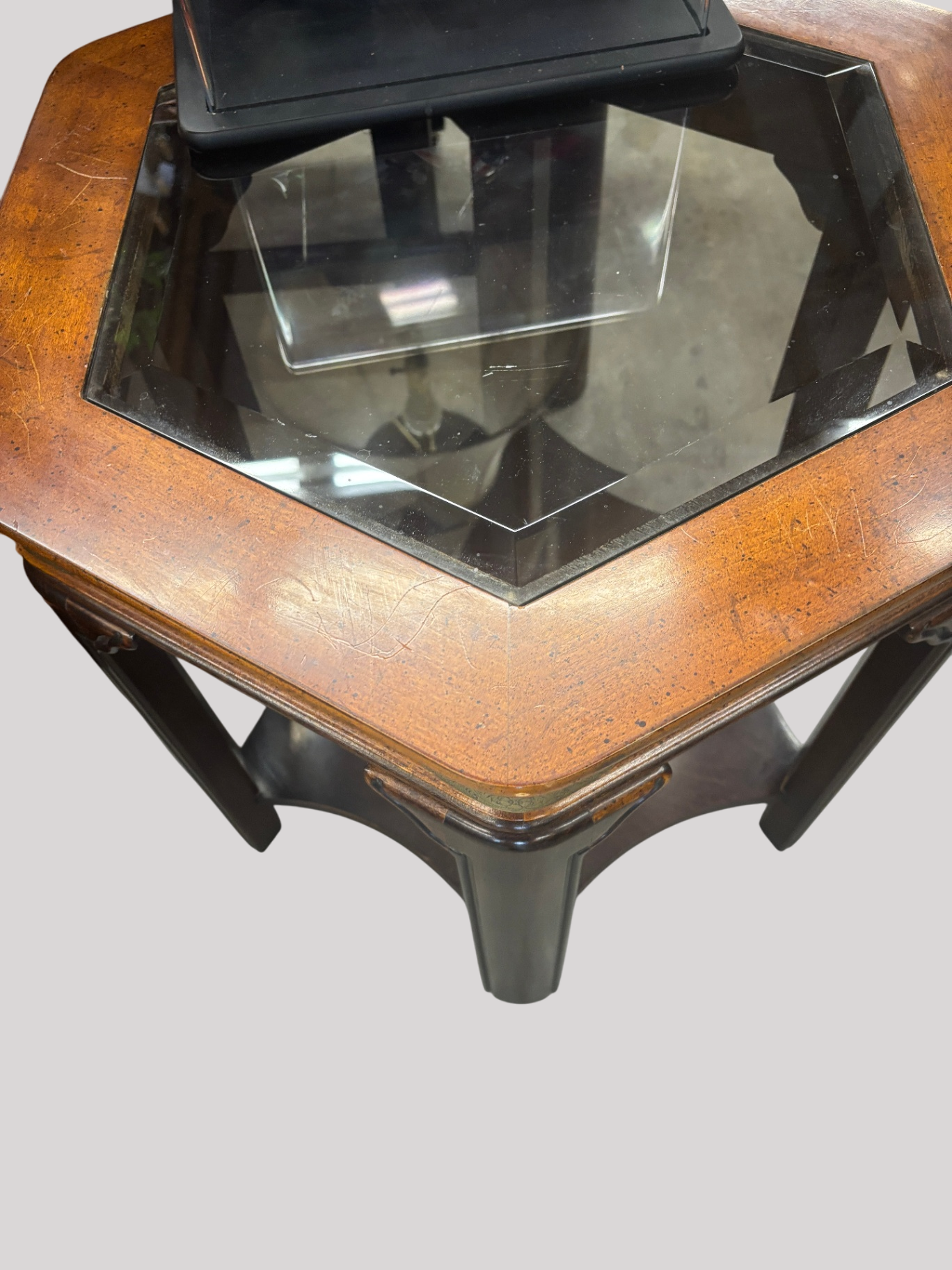 Gordon's Furniture Glass End Table