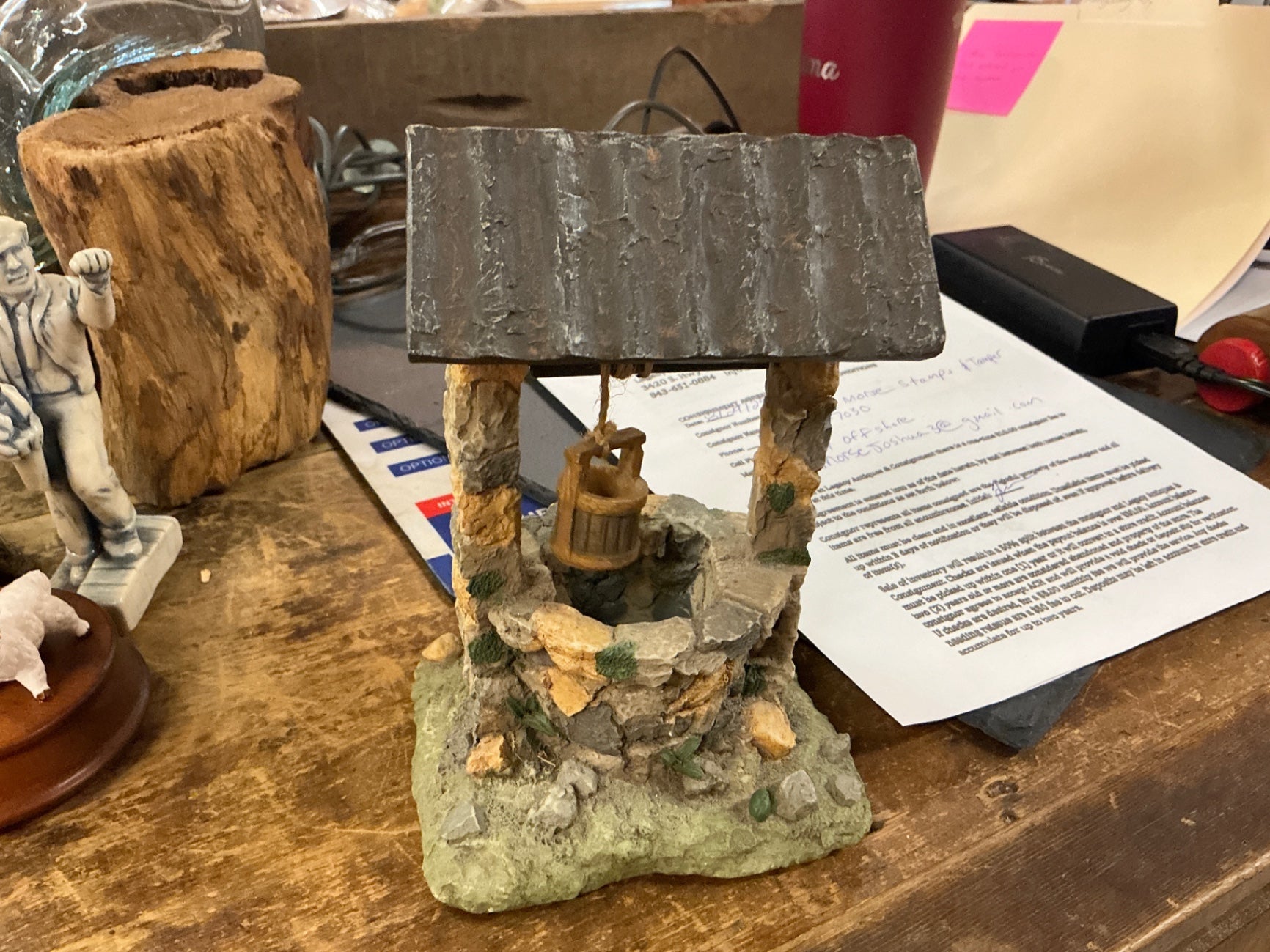 1997 Roman Inc. Decorative Stone Well Figurine