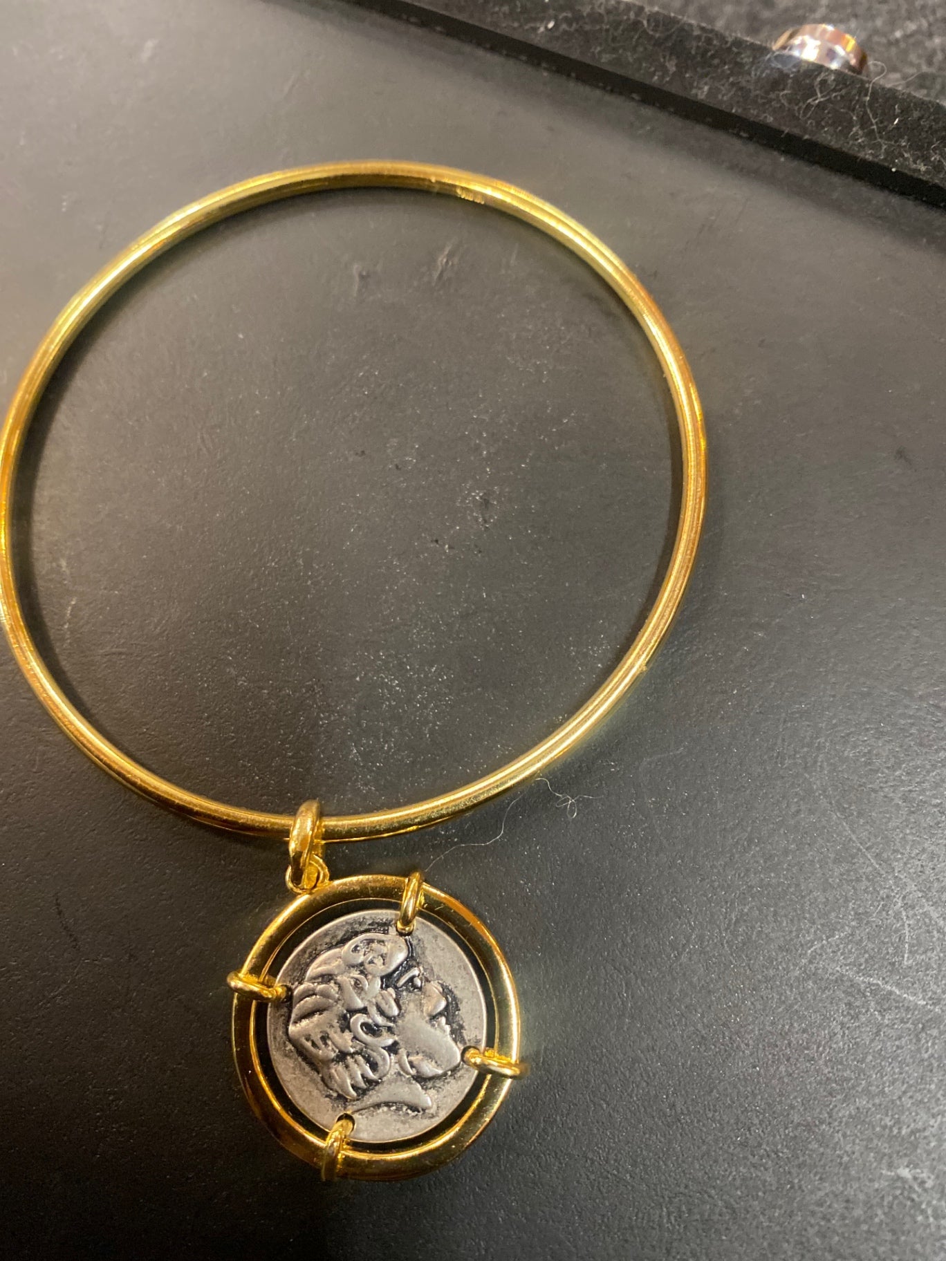 Elizabeth Taylor Bangle Bracelet HHH