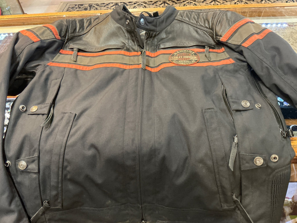 Men’s Harley-Davidson “Genuine Motorcycles” Textile and Leather Hybrid Riding Jacket – XL