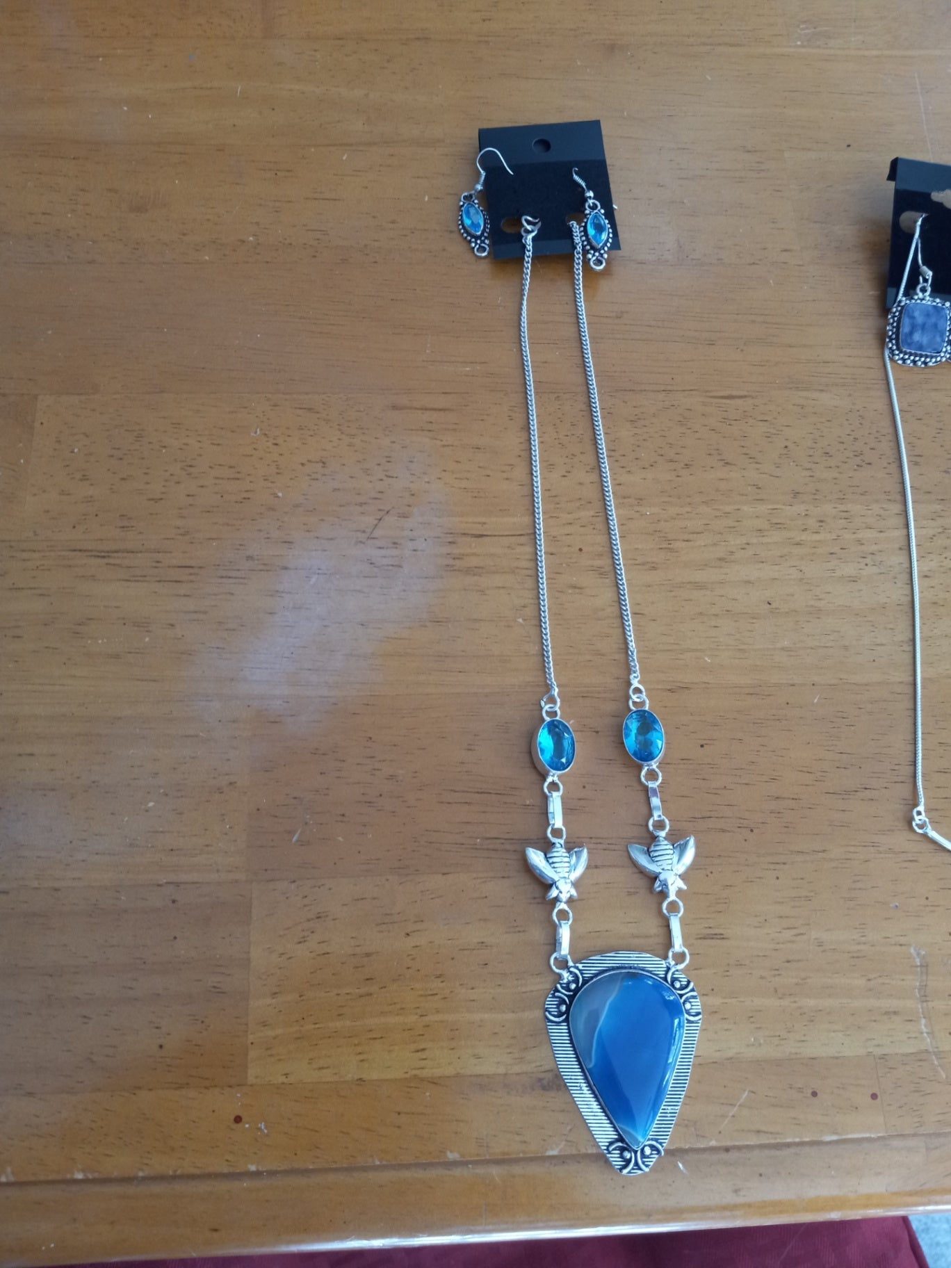 Necklace n earrings blue botswana dsc 