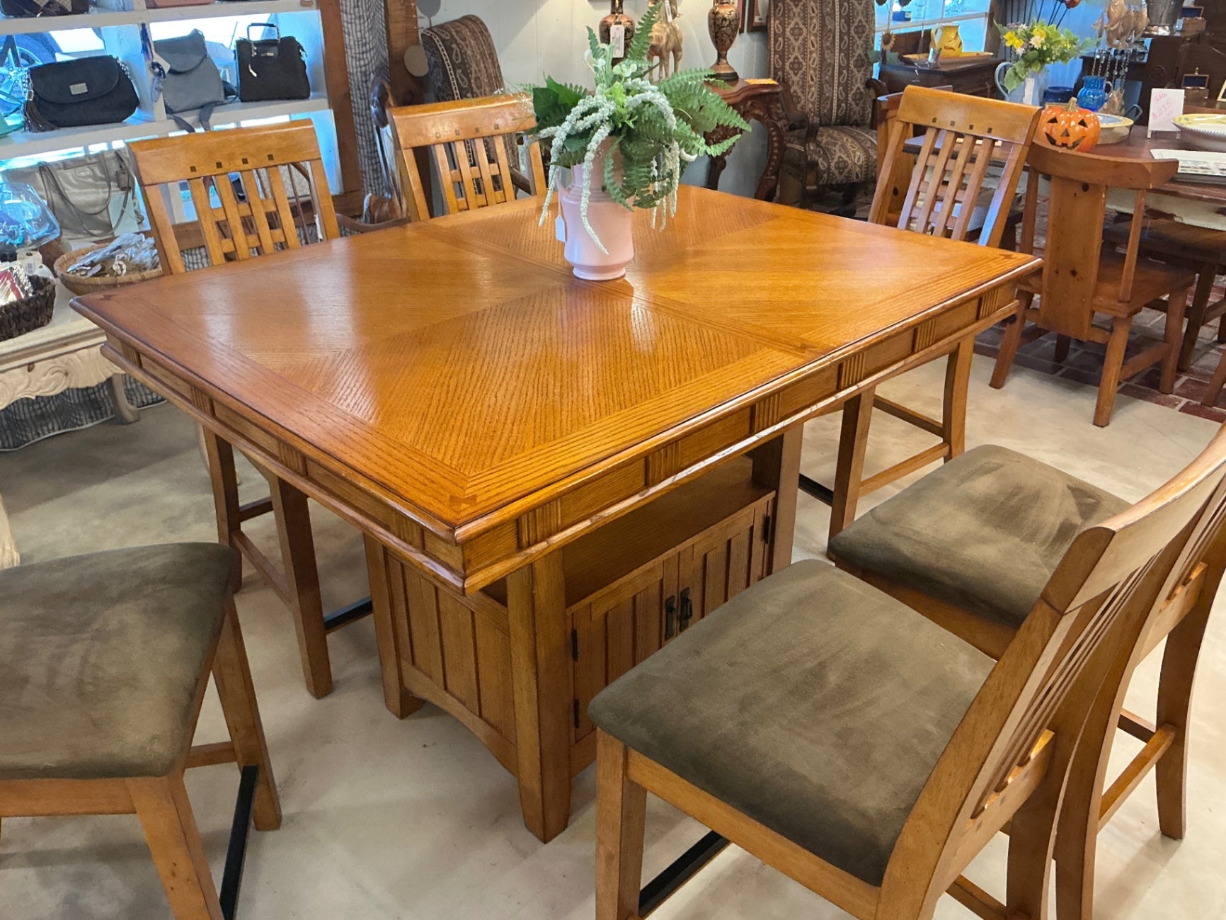 Bar Height Table 6 Chairs