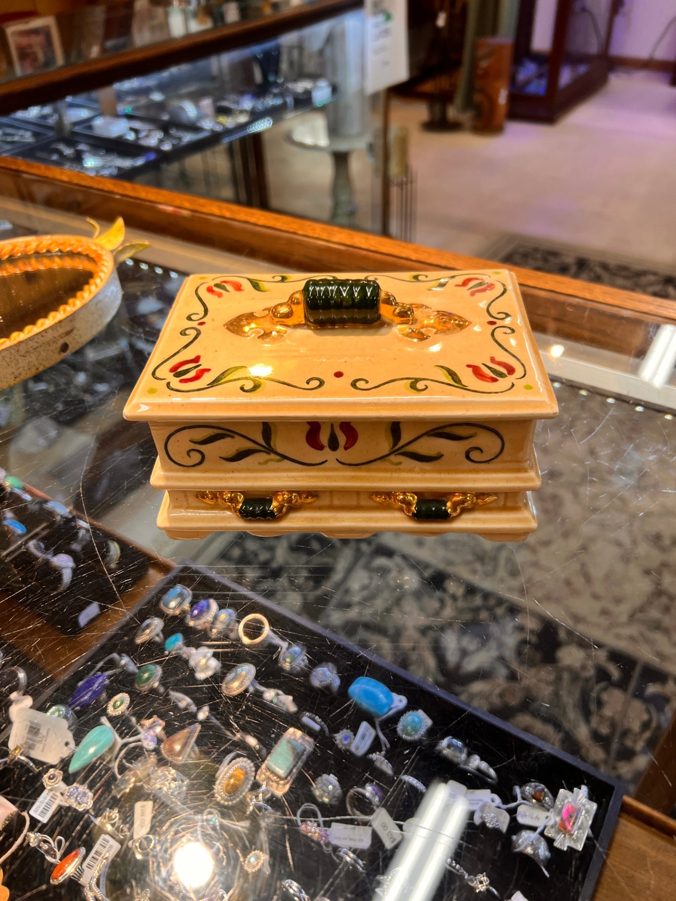 Vintage Metlox California Pottery Lidded Box – Hand-Painted Floral Design with Green Ceramic Handle