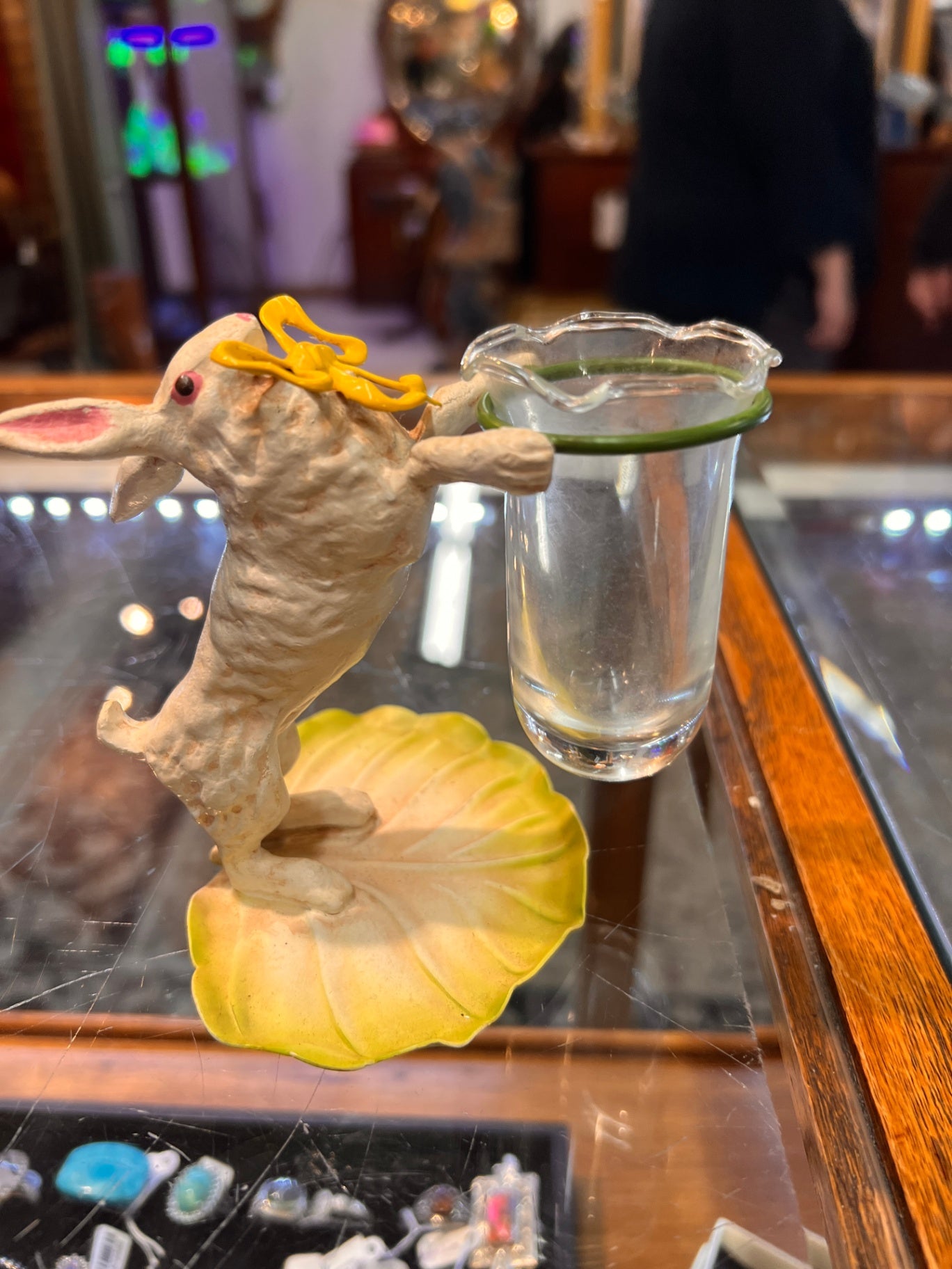 Pettie’s Choses USA Whimsical Rabbit with Glass Flower Vase