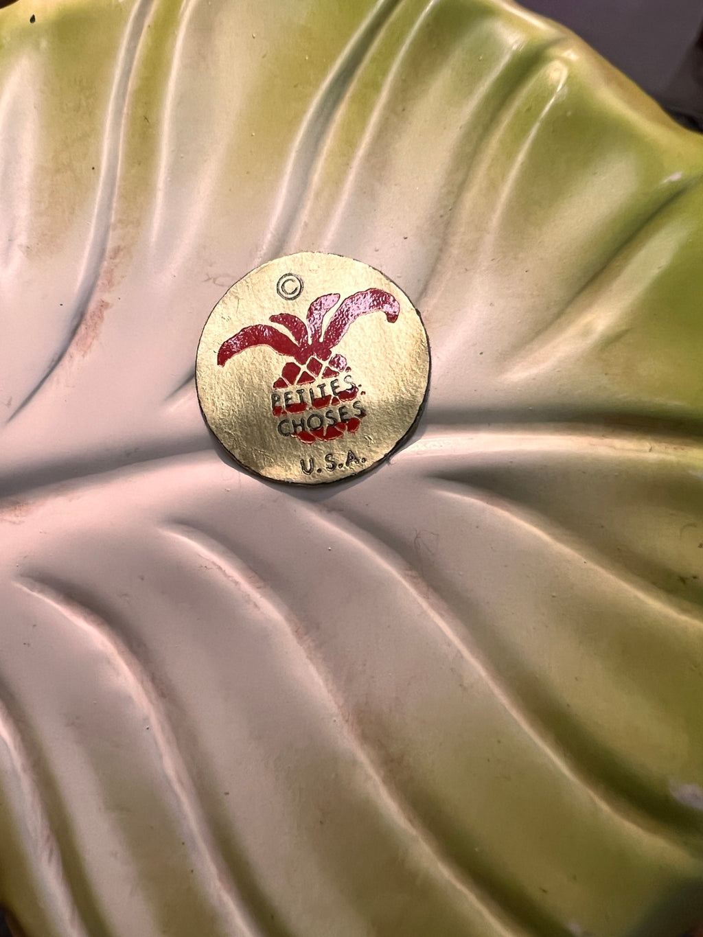 Pettie’s Choses USA Whimsical Rabbit with Glass Flower Vase