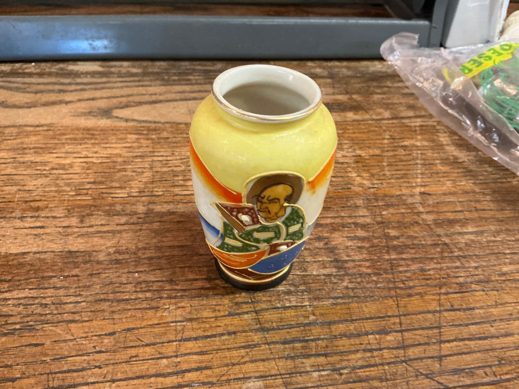 Satsuma-Style Miniature Vase – “Made in Occupied Japan,” circa 1945–1952