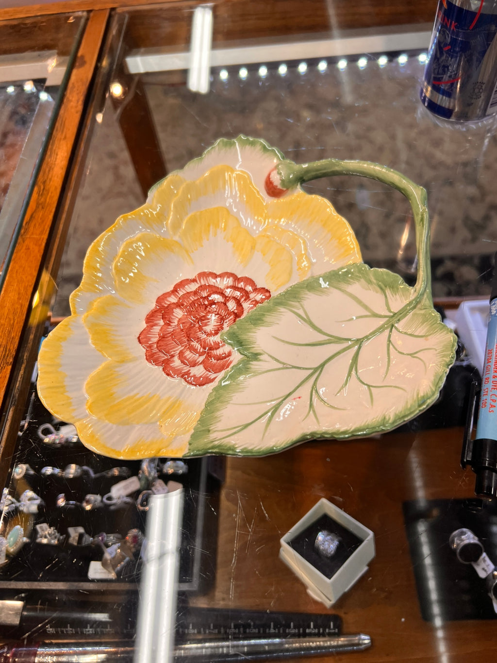 Mottahedeh Design 7 1/2" Botanical Floral Ceramic Dish w/ Handle Italy Pristine