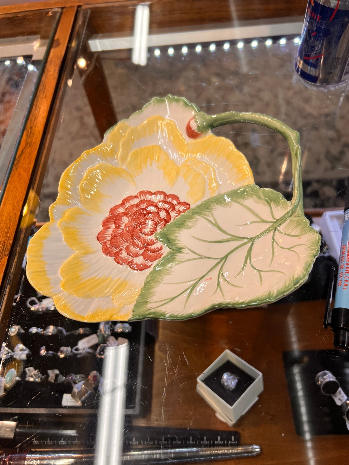 Mottahedeh Design 7 1/2" Botanical Floral Ceramic Dish w/ Handle Italy Pristine