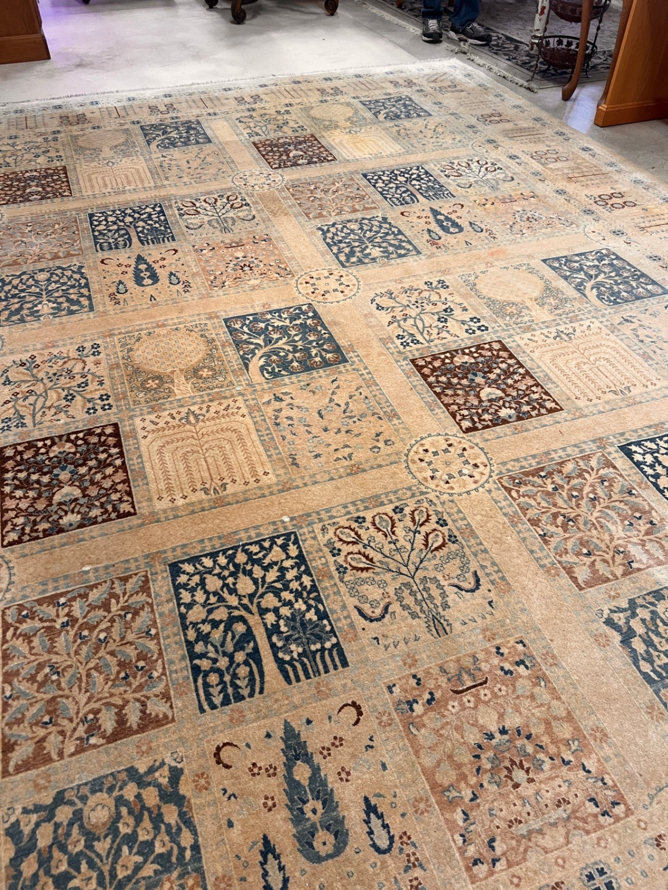 Hand-Knotted Persian-Style Garden Panel Wool Rug – 10' × 1