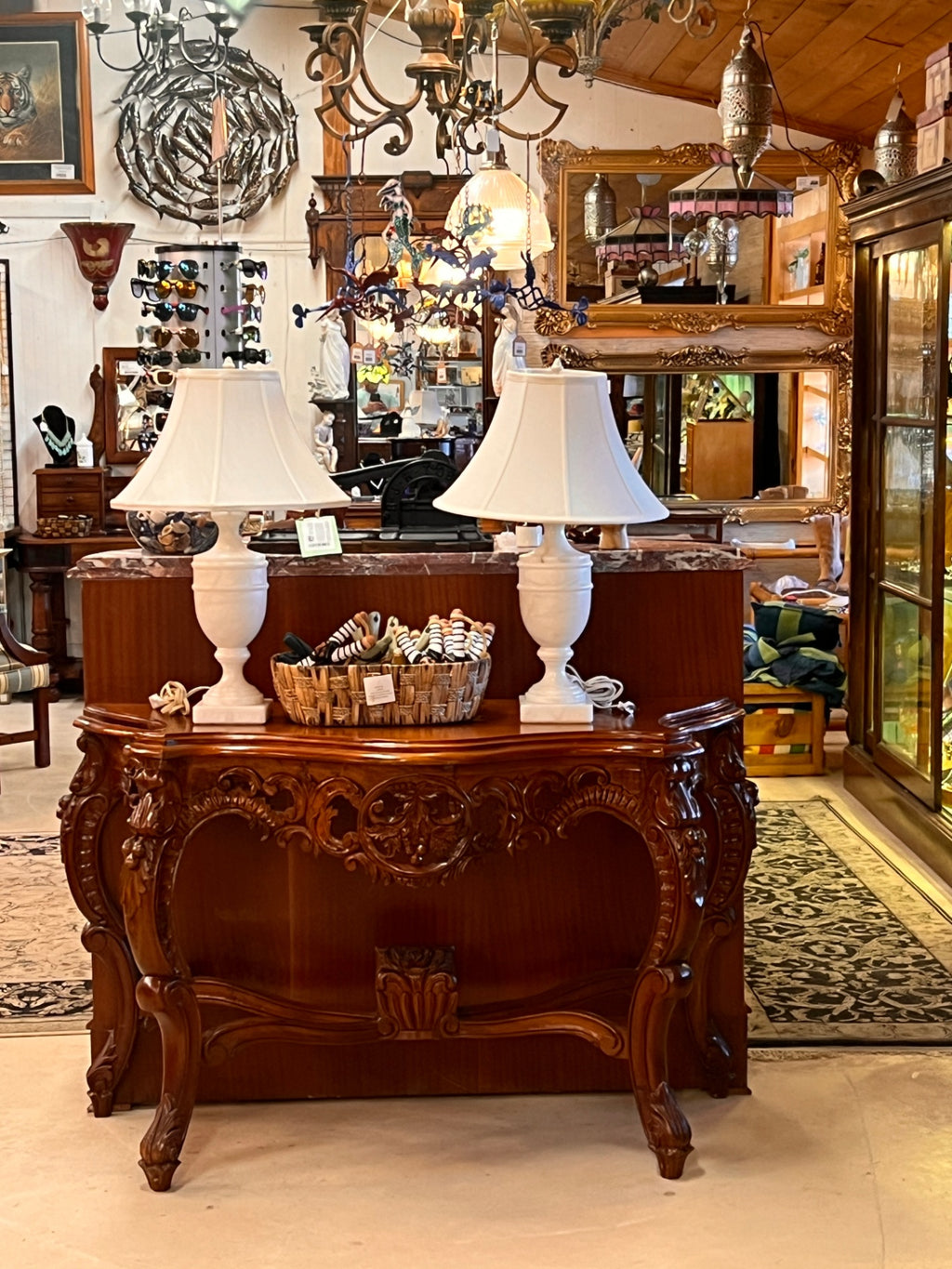 Pair of Spanish Hand-Carved Alabaster Urn Lamps – Classic Mediterranean Style
