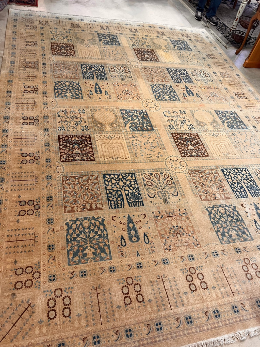 Hand-Knotted Persian-Style Garden Panel Wool Rug – 10' × 1