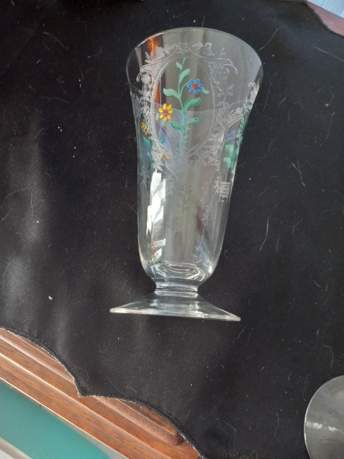 Antique glasses set of 4 dsc