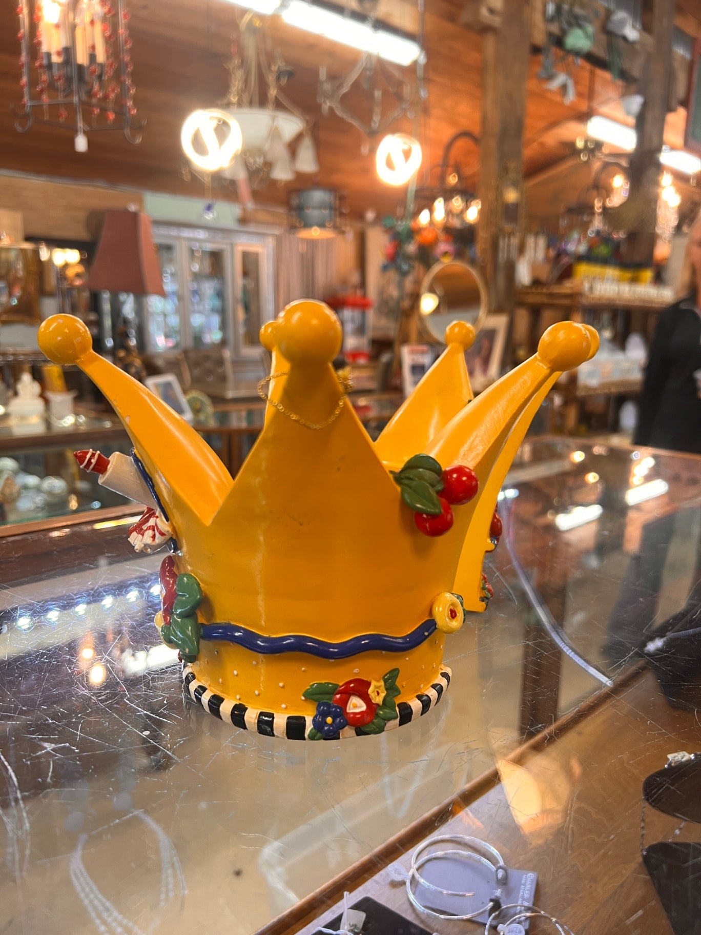 Mary Engelbreit 1999 “Queen Of The Kitchen” Crown Bookends Vintage Apx 6” Tall