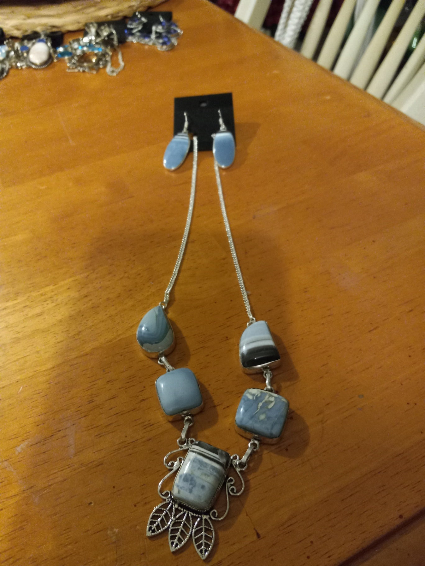 Necklace n earrings owhyee dsc