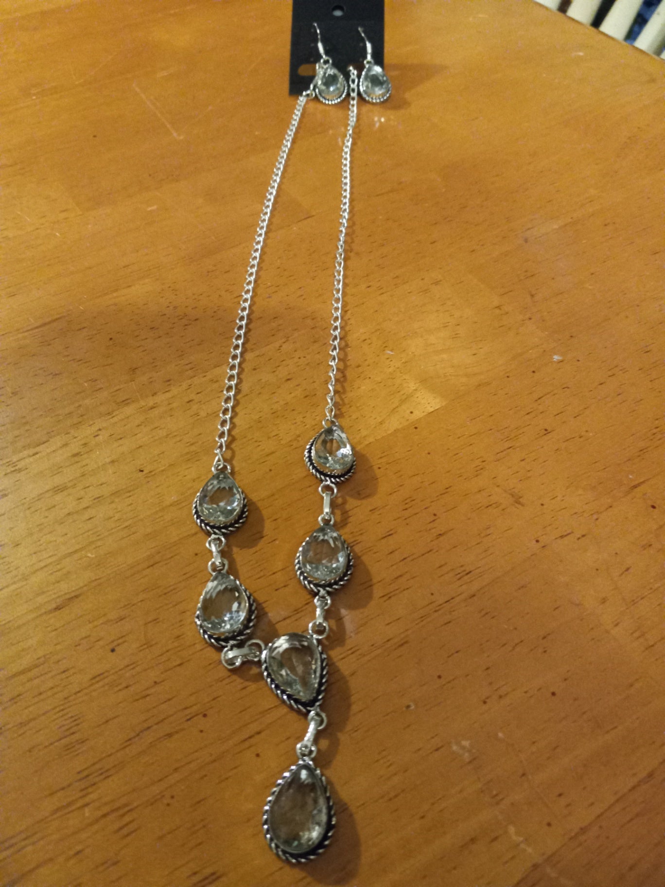 Necklace n earrings WHT topaz dsc