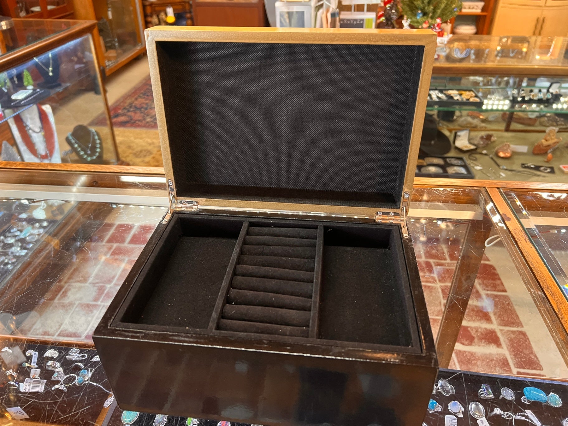 Shell Laquer Painted Jewelry Box